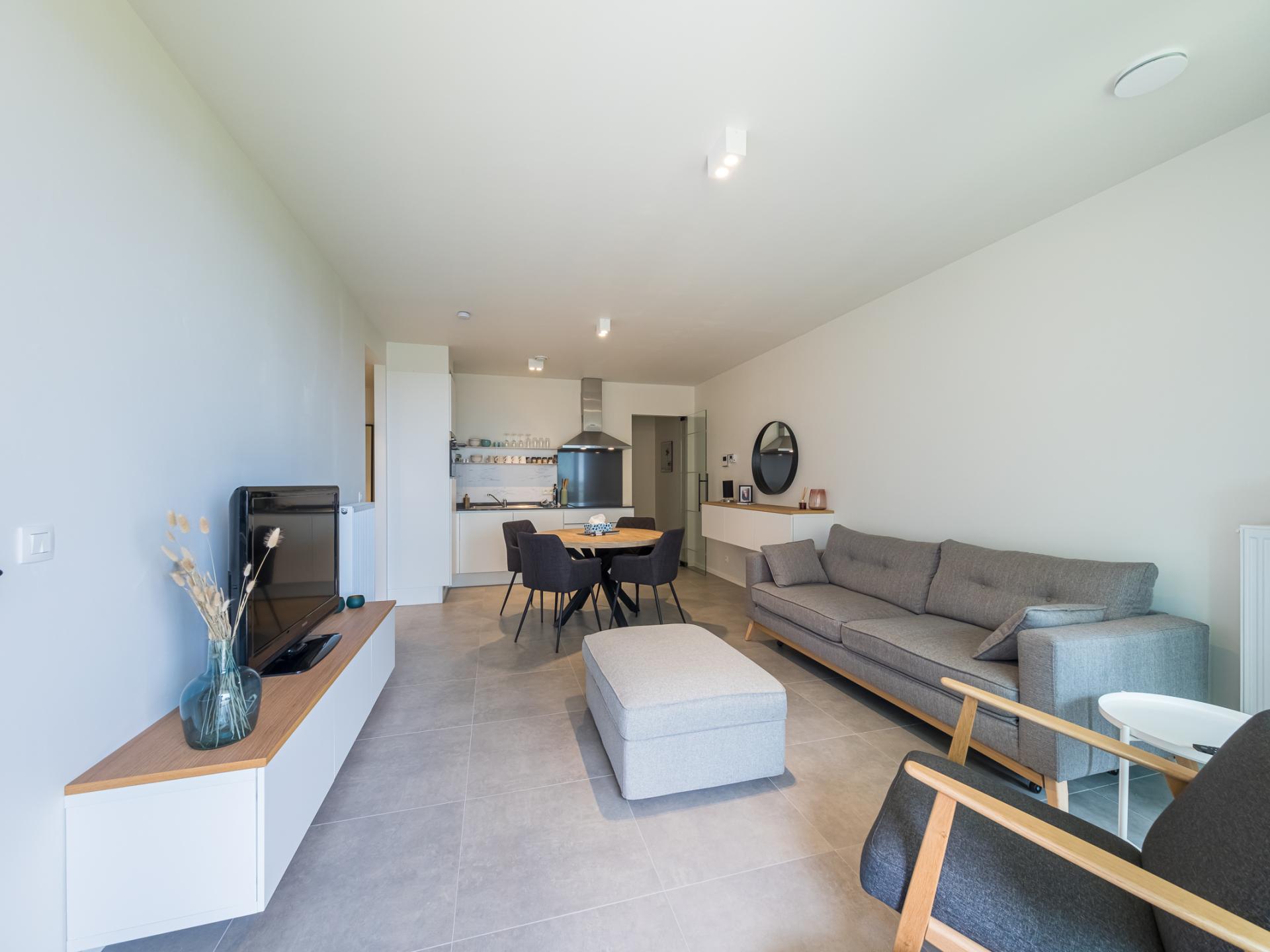 Licht nieuwbouwappartement op 100m van centrum, strand op 600m - foto 4