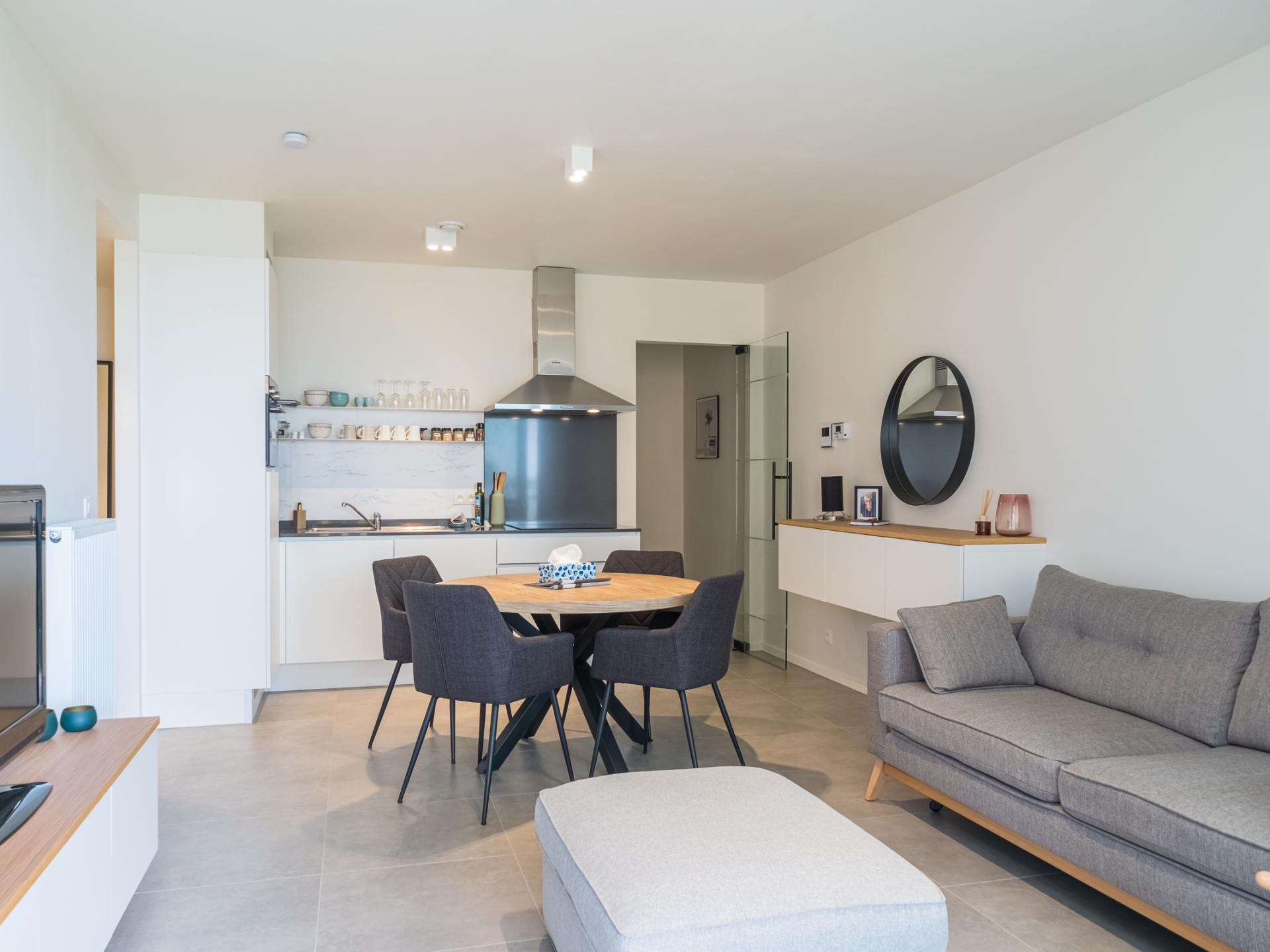 Licht nieuwbouwappartement op 100m van centrum, strand op 600m - foto 5