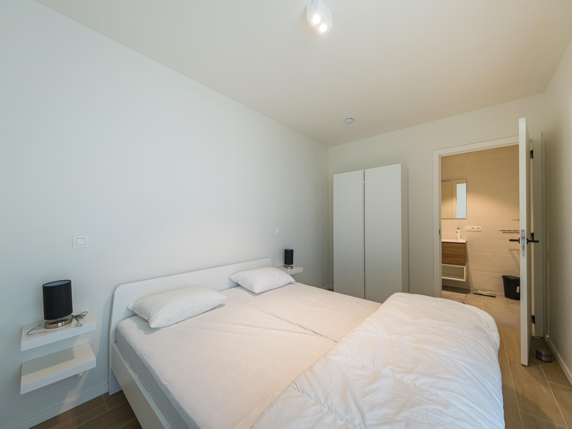 Licht nieuwbouwappartement op 100m van centrum, strand op 600m - foto 10