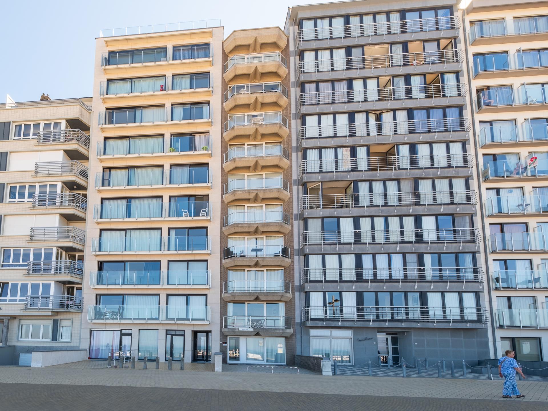 Lichtrijk appartement op de 8e etage met weids zeezicht - foto 5