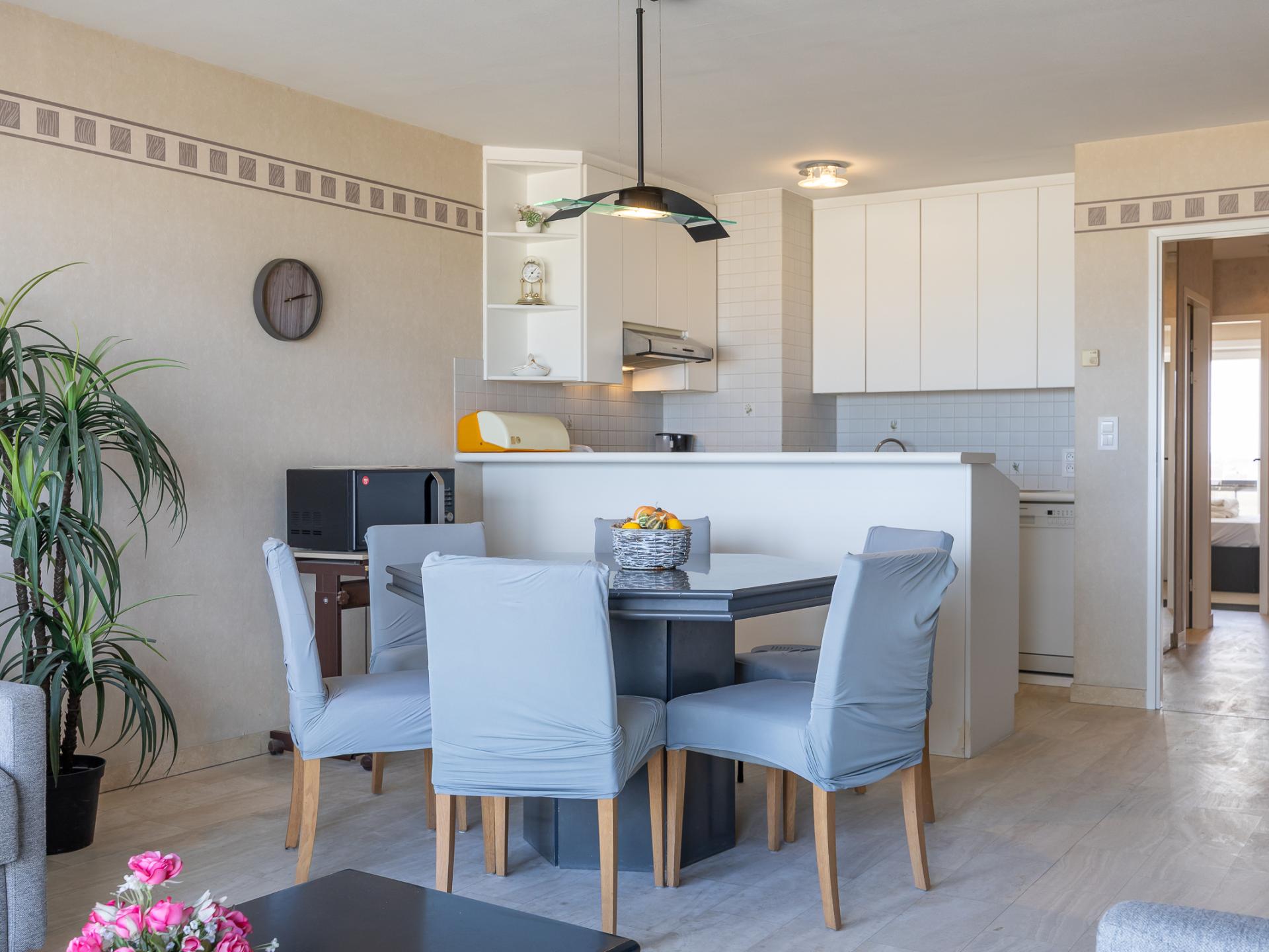 Zonovergoten appartement met zeezicht in Middelkerke, vlakbij strand - foto 8