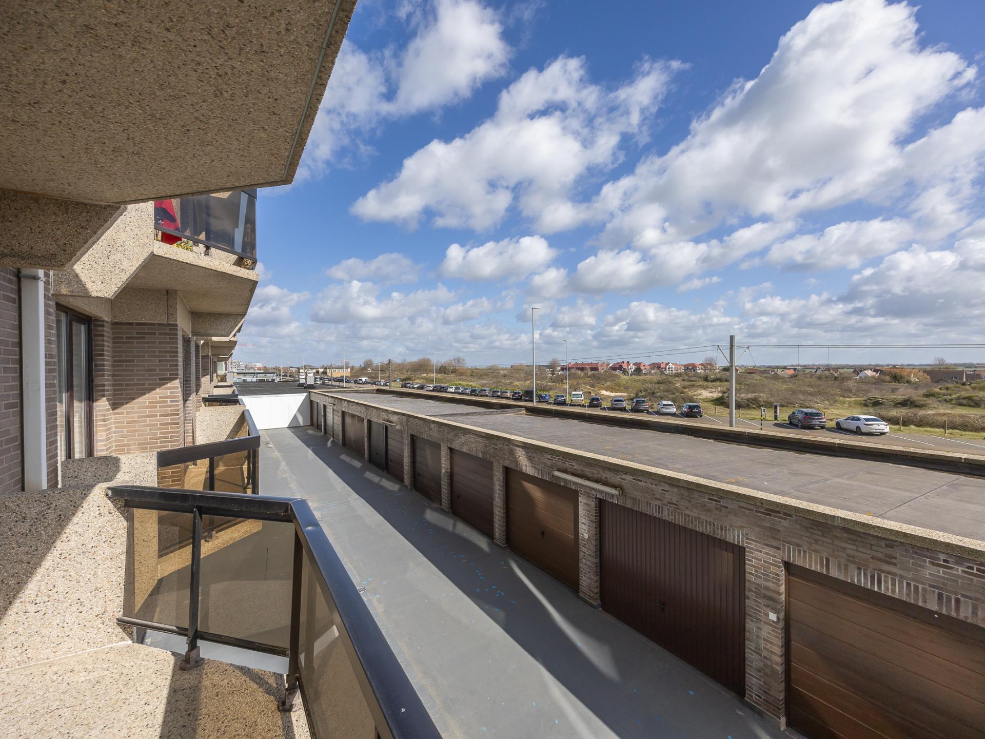 Zonovergoten appartement met zeezicht in Middelkerke, vlakbij strand - foto 13