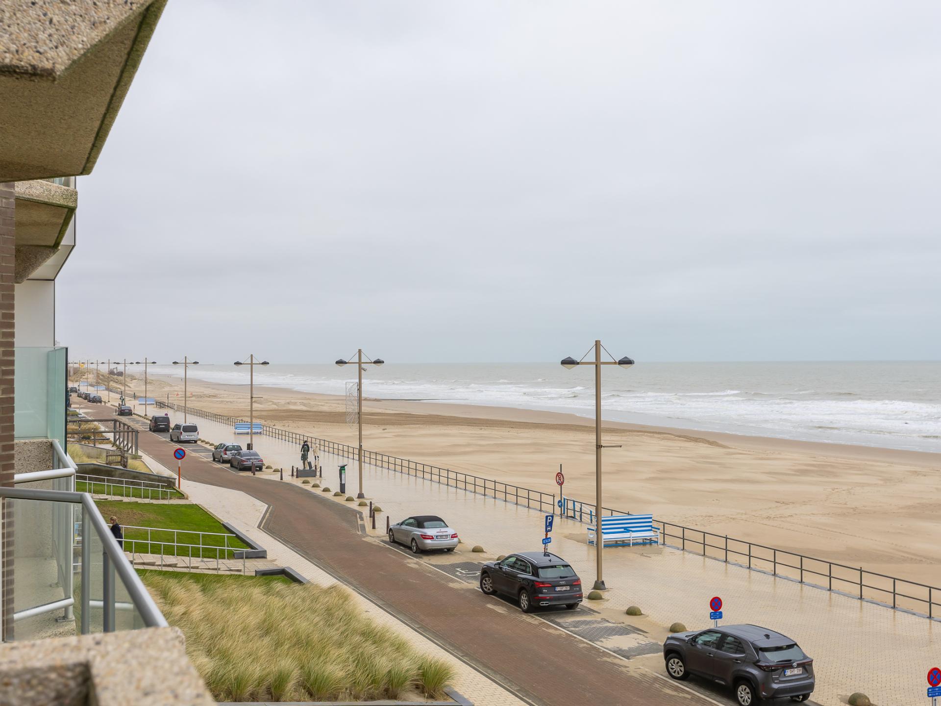 Licht appartement met zonnig terras en prachtig zeezicht in Middelkerke - foto 3