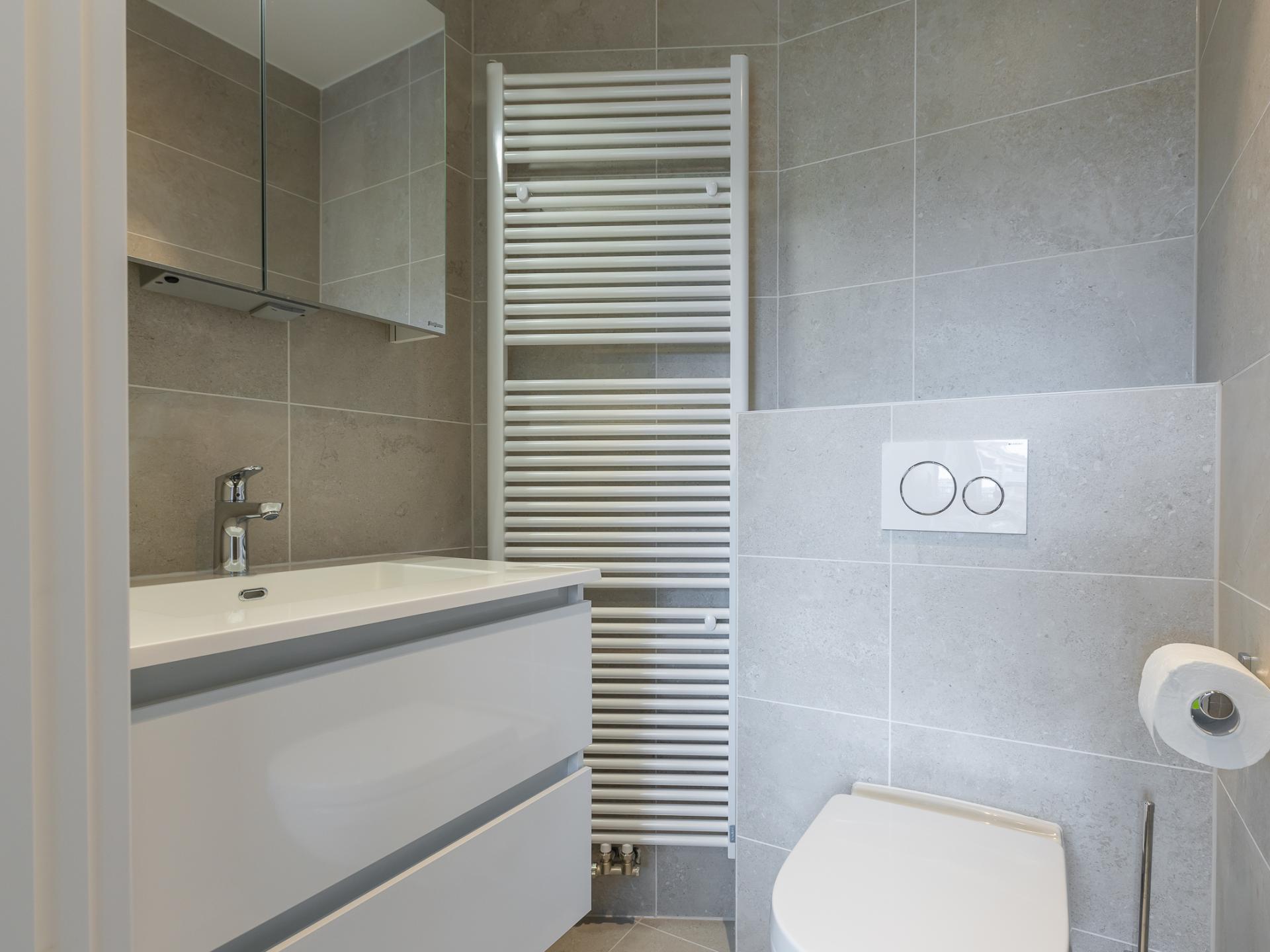 Hoekappartement met 3 slaapkamers in hartje Middelkerke, 90m van het centrum - foto 13