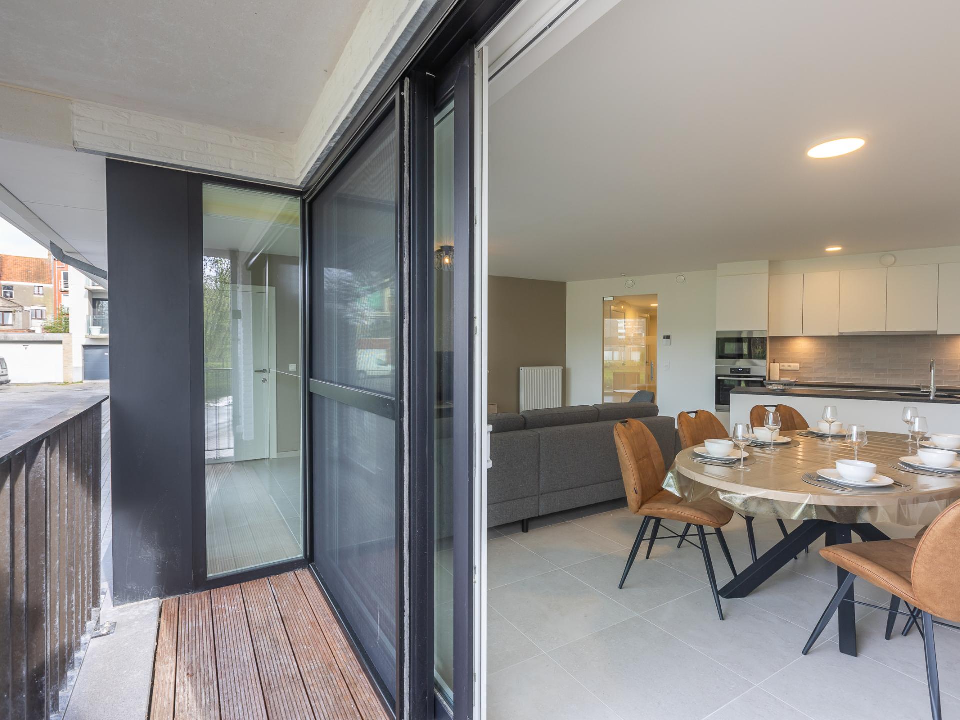 Hoekappartement met 3 slaapkamers in hartje Middelkerke, 90m van het centrum - foto 3