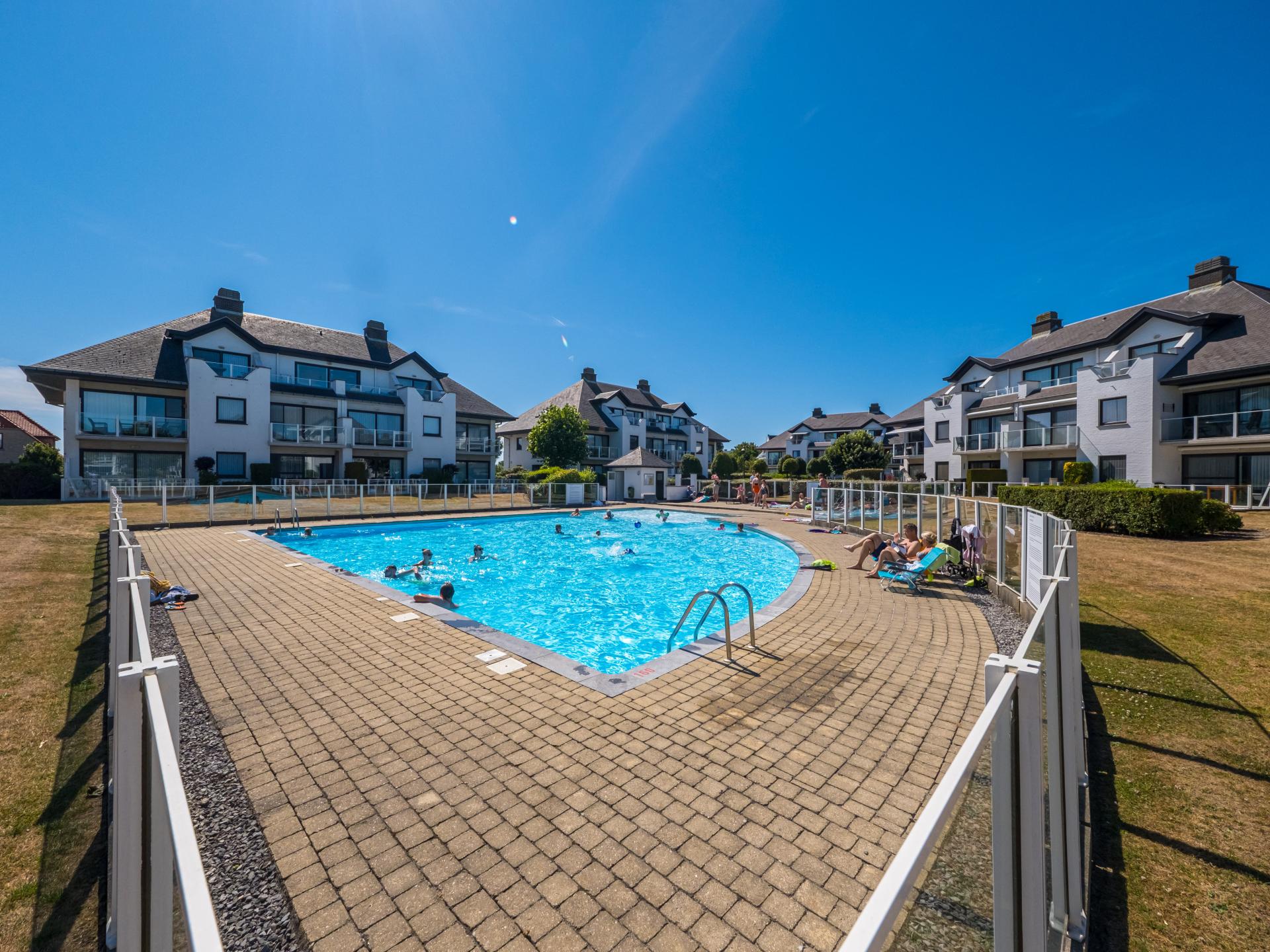 Licht appartement met zonnig terras en zicht op vijver in Middelkerke - foto 3