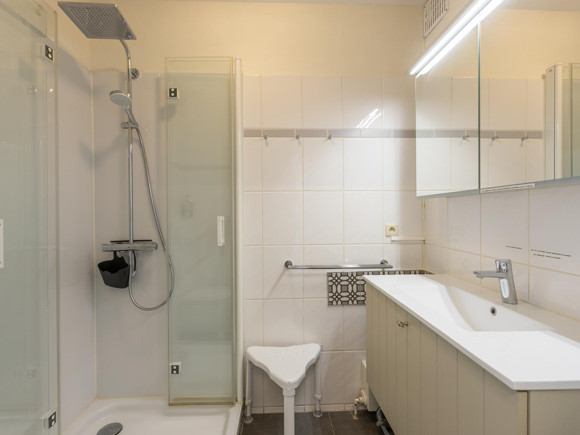 Zonovergoten appartement met zeezicht en binnenzwembad in Middelkerke - foto 7
