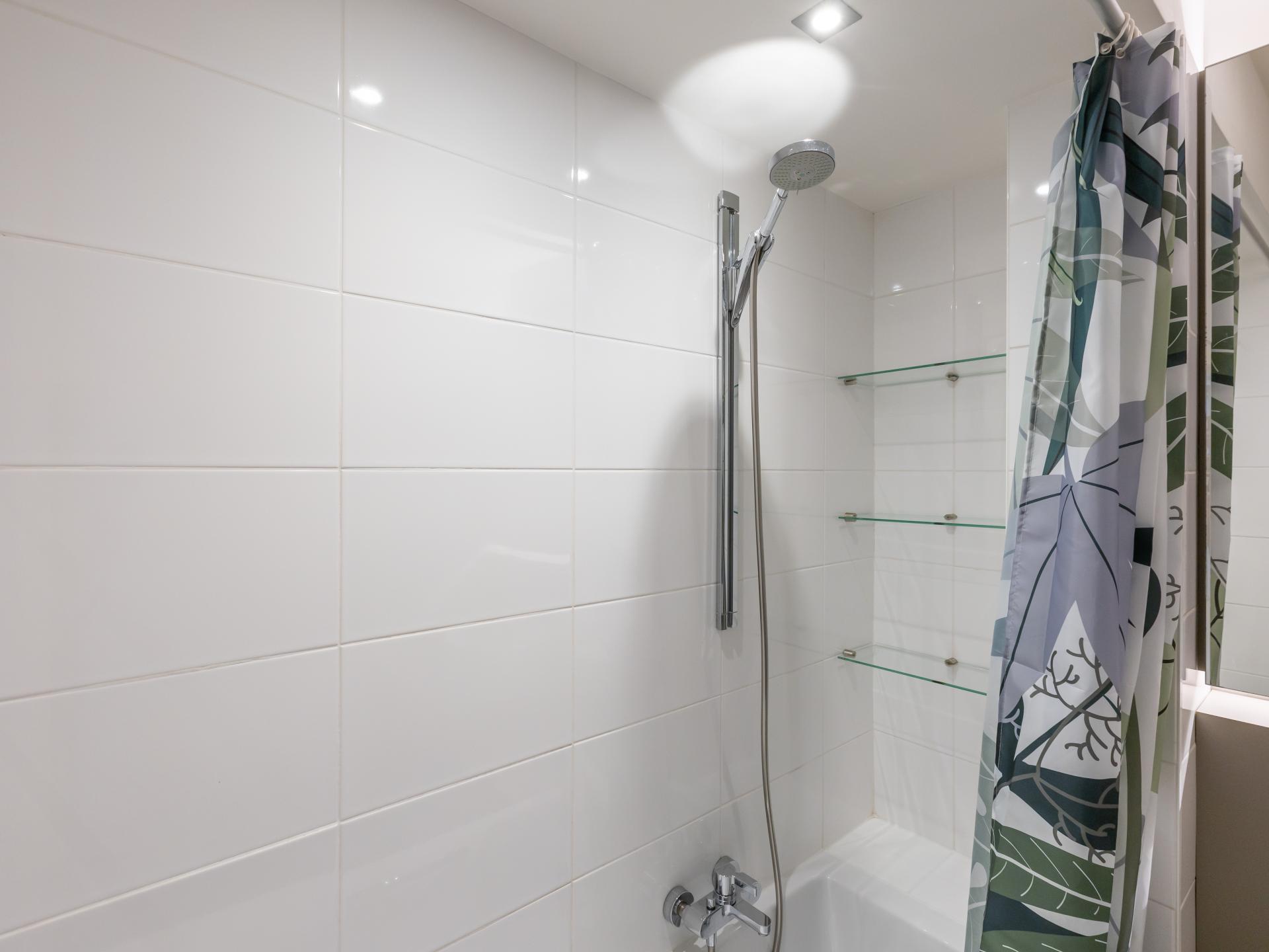 Zonovergoten appartement op de Zeedijk met weids zeezicht voor 8 personen - foto 13