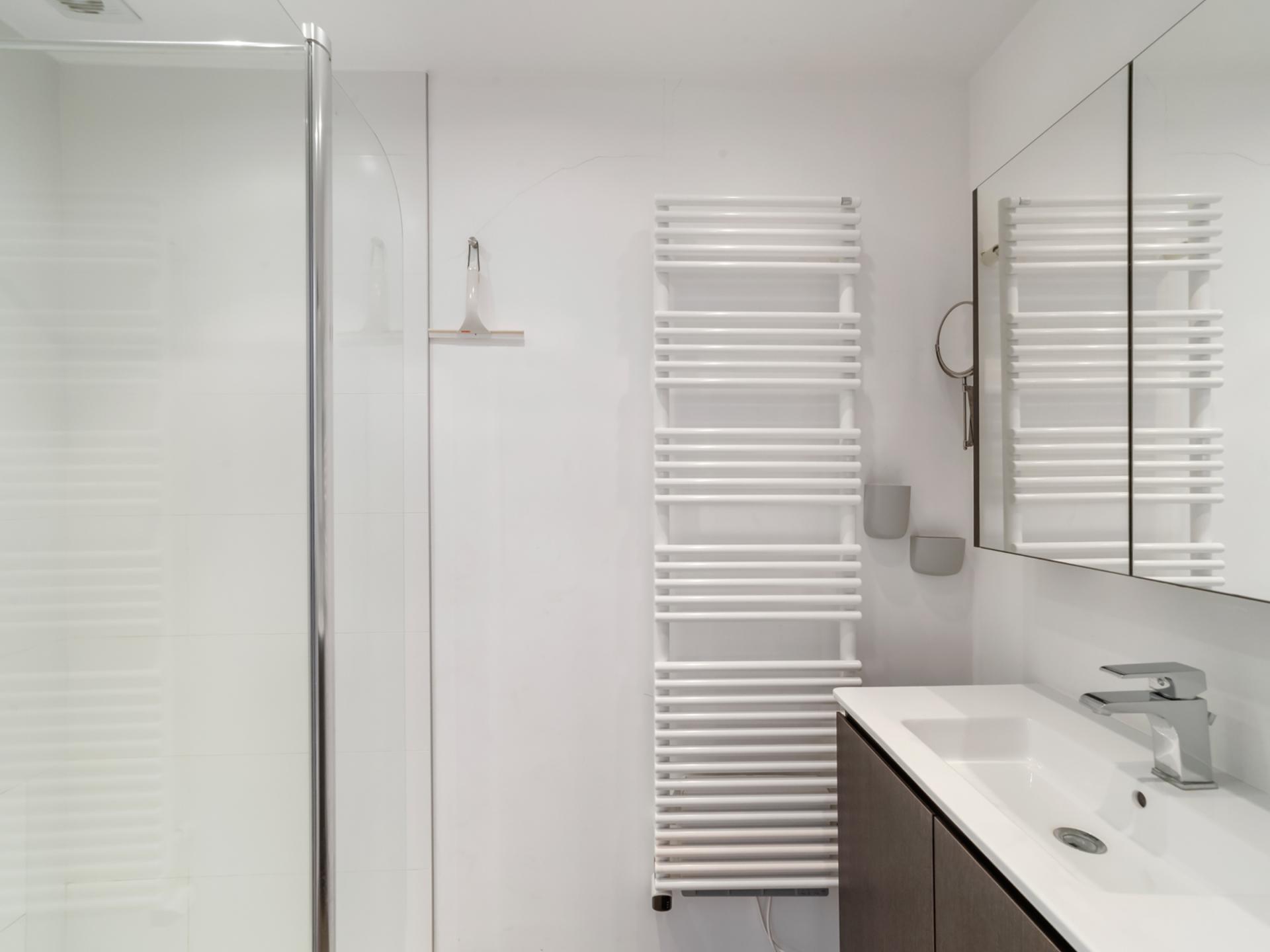 Stijlvolle studio aan de Zeedijk met panoramisch zeezicht in Blankenberge - foto 13