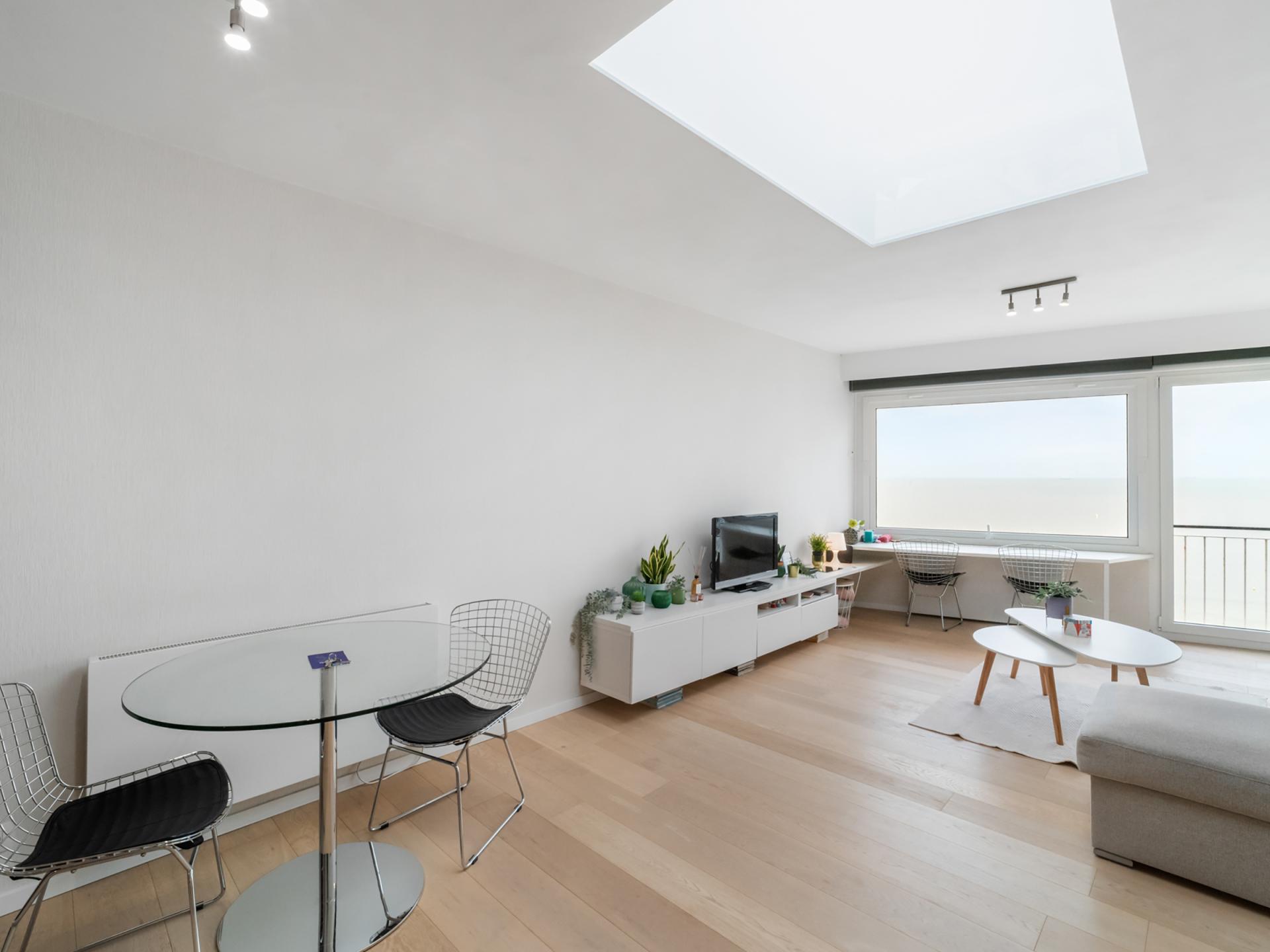 Stijlvolle studio aan de Zeedijk met panoramisch zeezicht in Blankenberge - foto 2