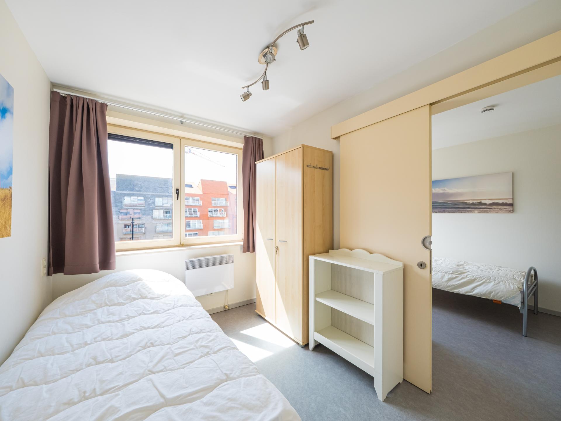 Licht appartement op 3e verdieping met terras en zijdelings zeezicht - foto 8