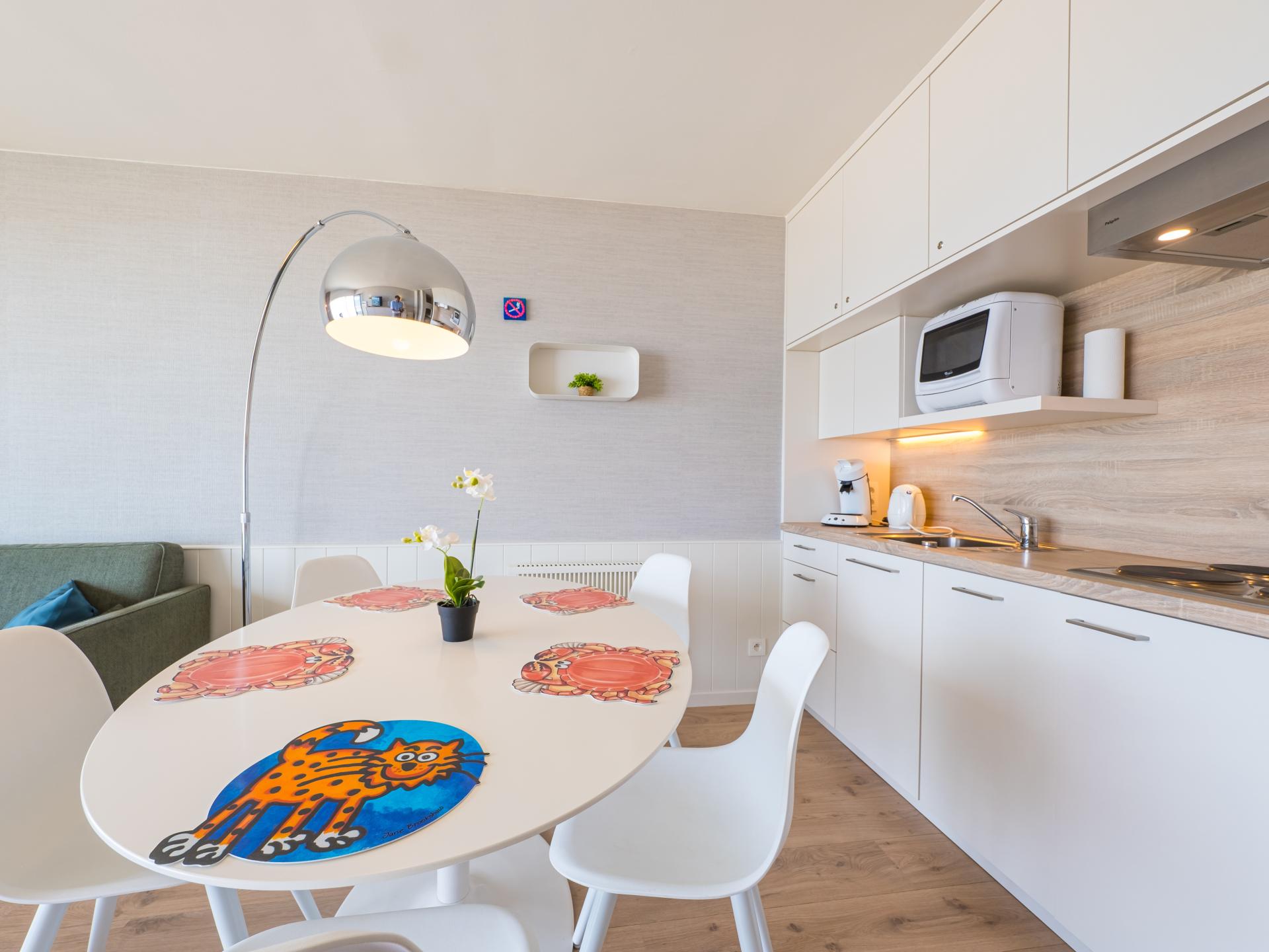 Lichtrijke studio aan zee met panoramisch uitzicht en garage in Middelkerke - foto 7