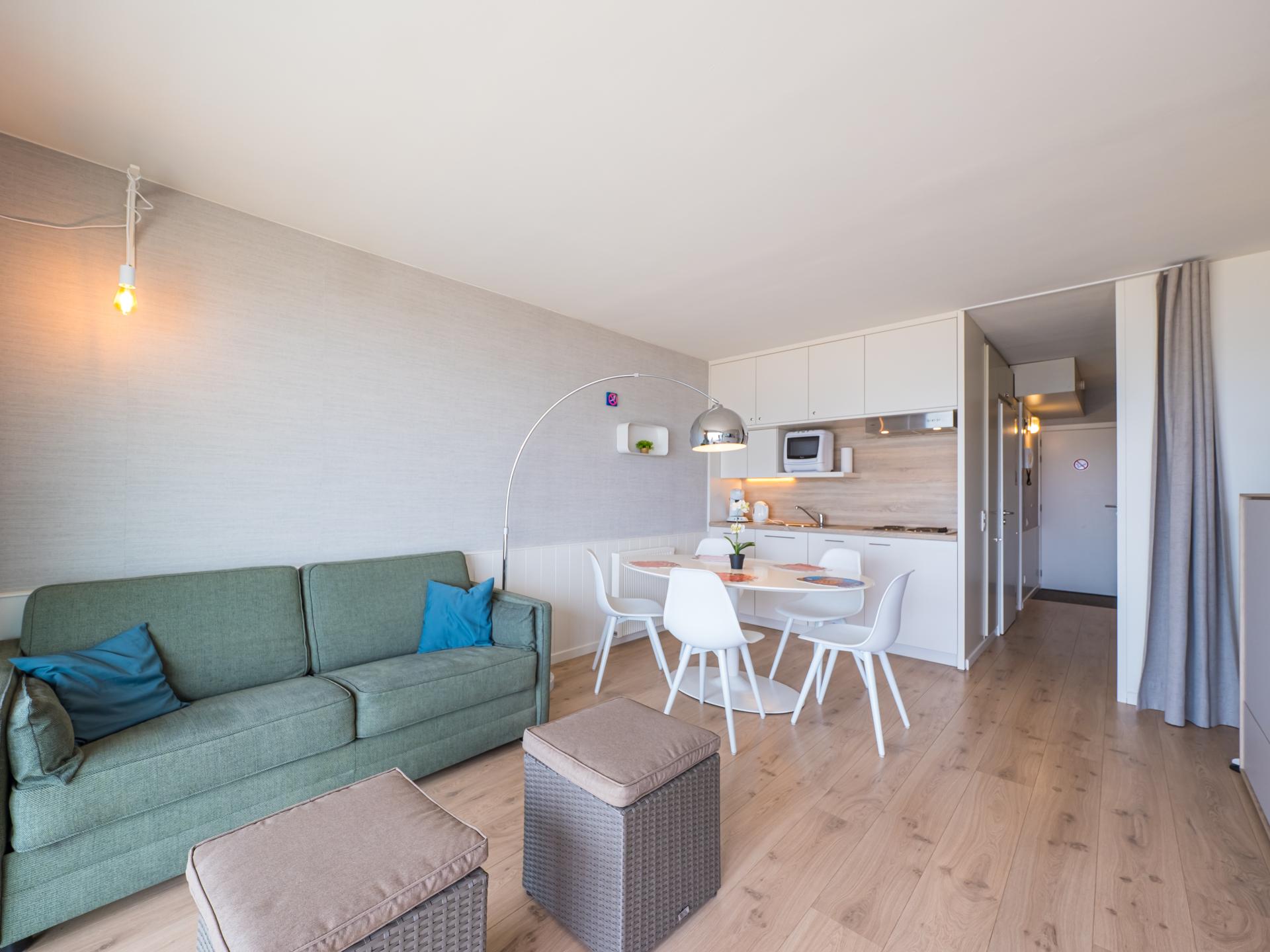Lichtrijke studio aan zee met panoramisch uitzicht en garage in Middelkerke - foto 5
