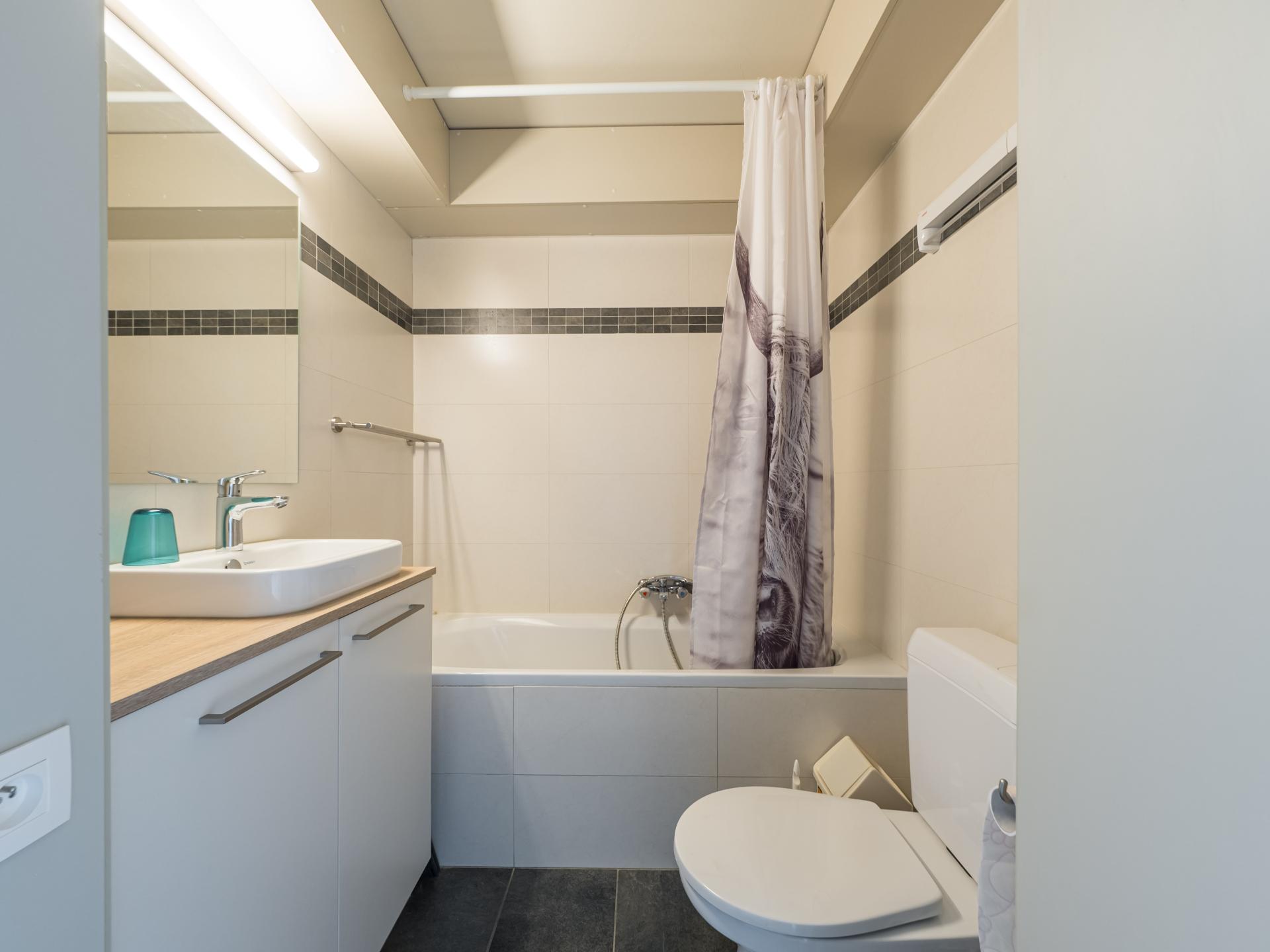 Lichtrijke studio aan zee met panoramisch uitzicht en garage in Middelkerke - foto 12