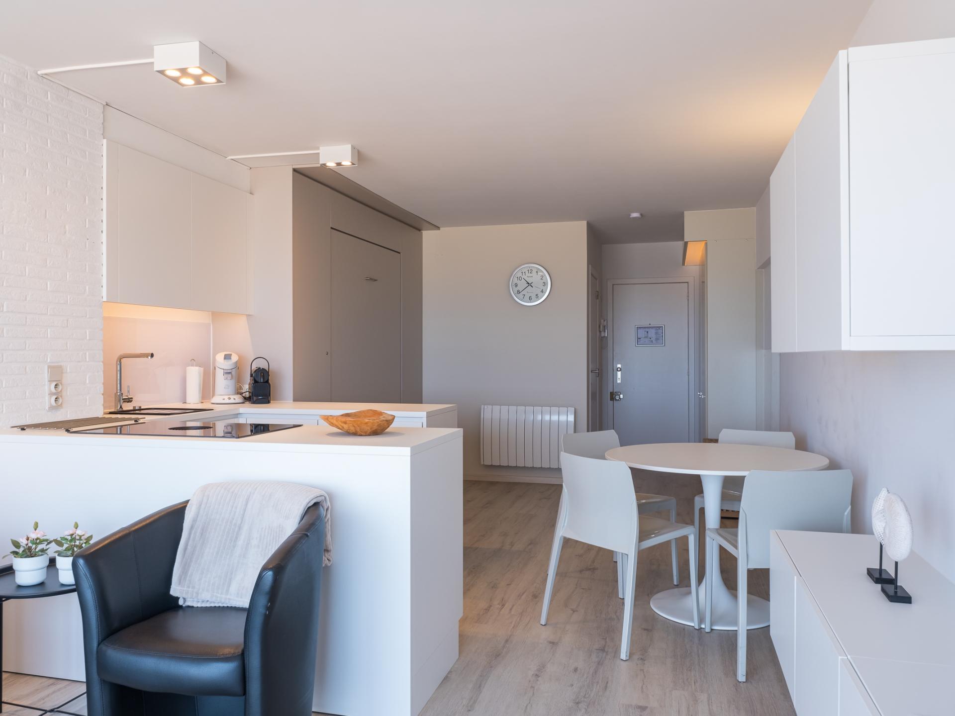 Zonovergoten studio op de 4e verdieping met panoramisch zeezicht in Middelkerke - foto 7