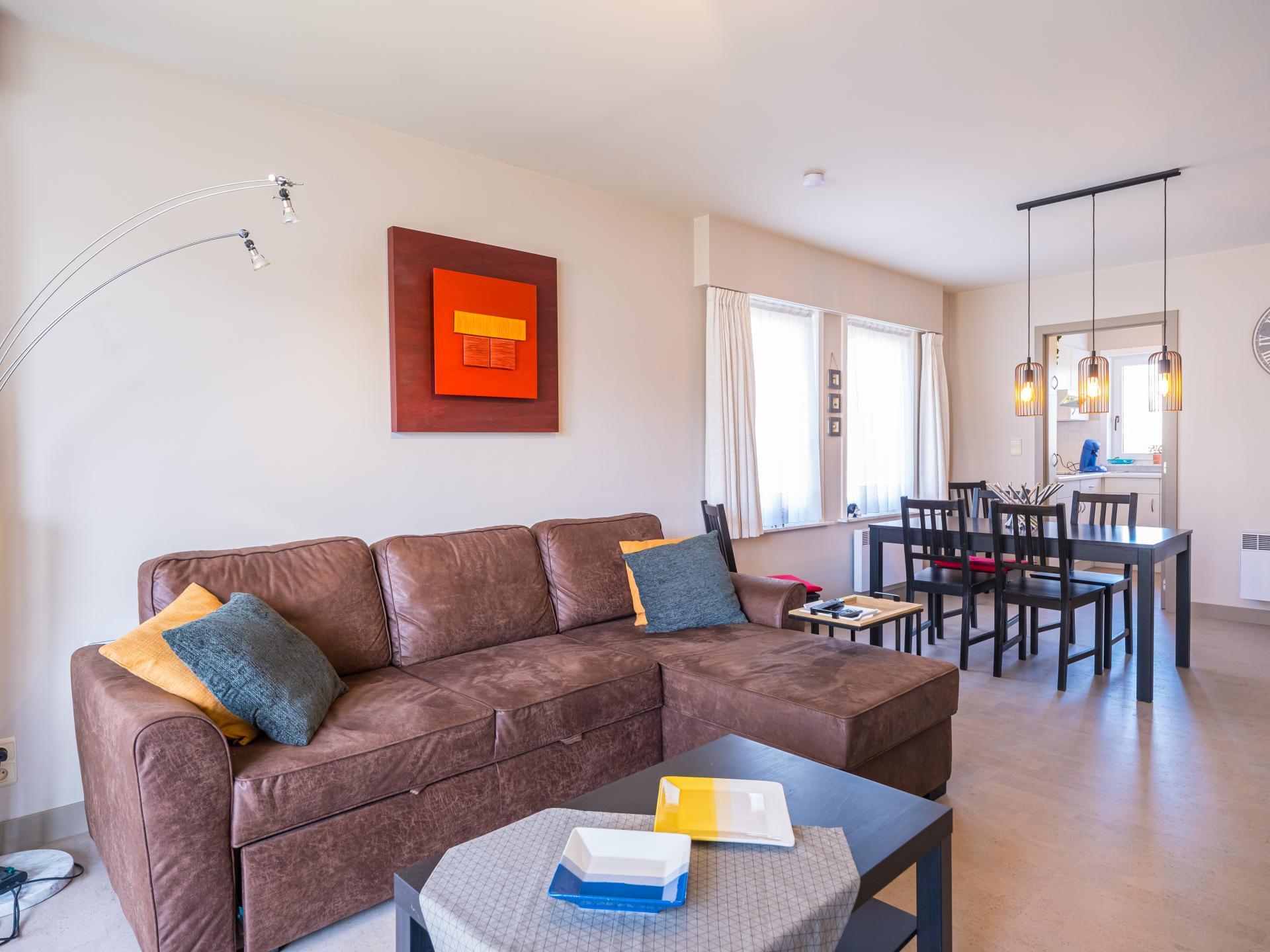 Licht appartement met terras en zwembad, 200m van centrum en strand - foto 6