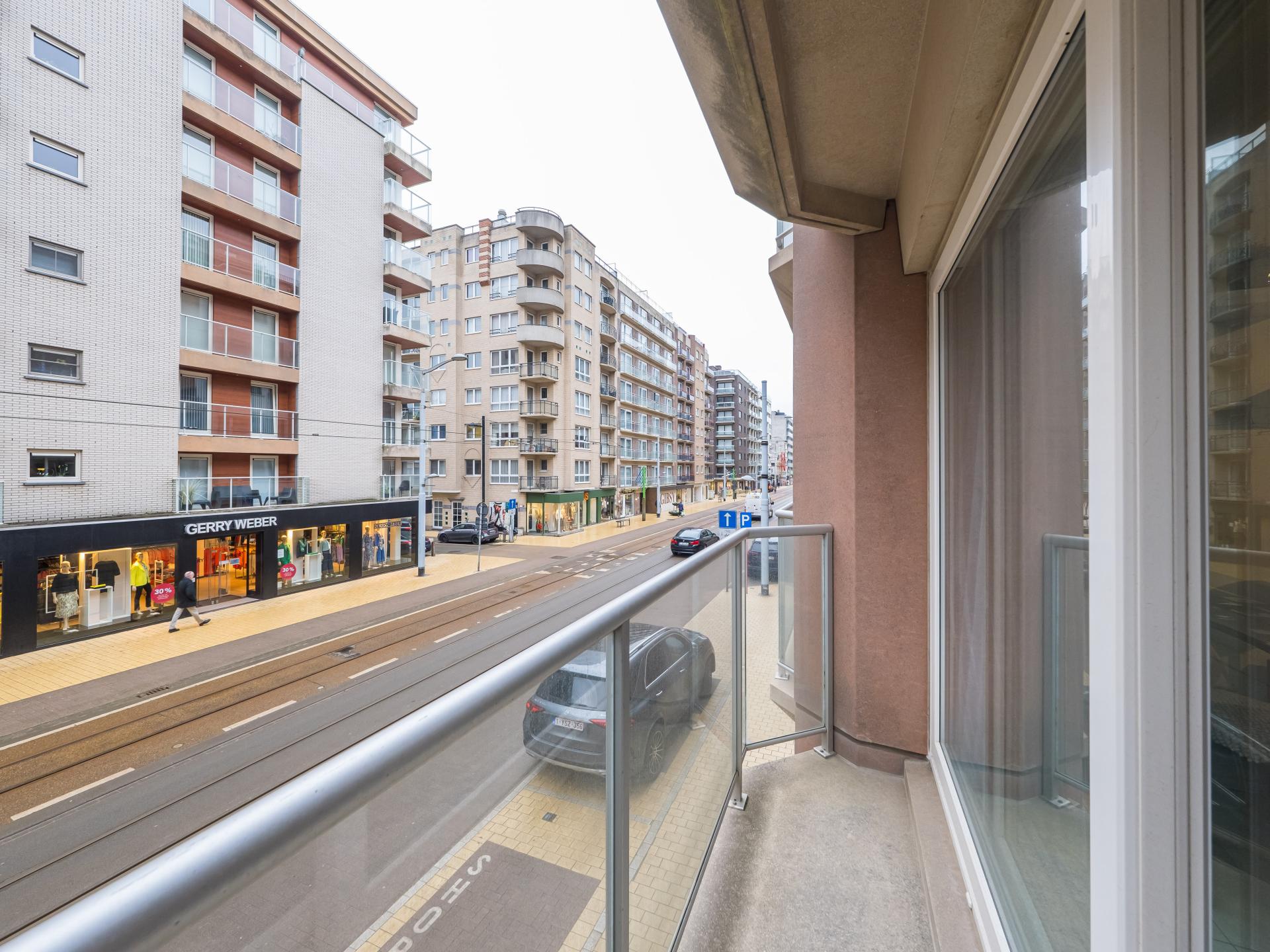 Licht appartement in centrum Middelkerke met terras, vlakbij zee - foto 9