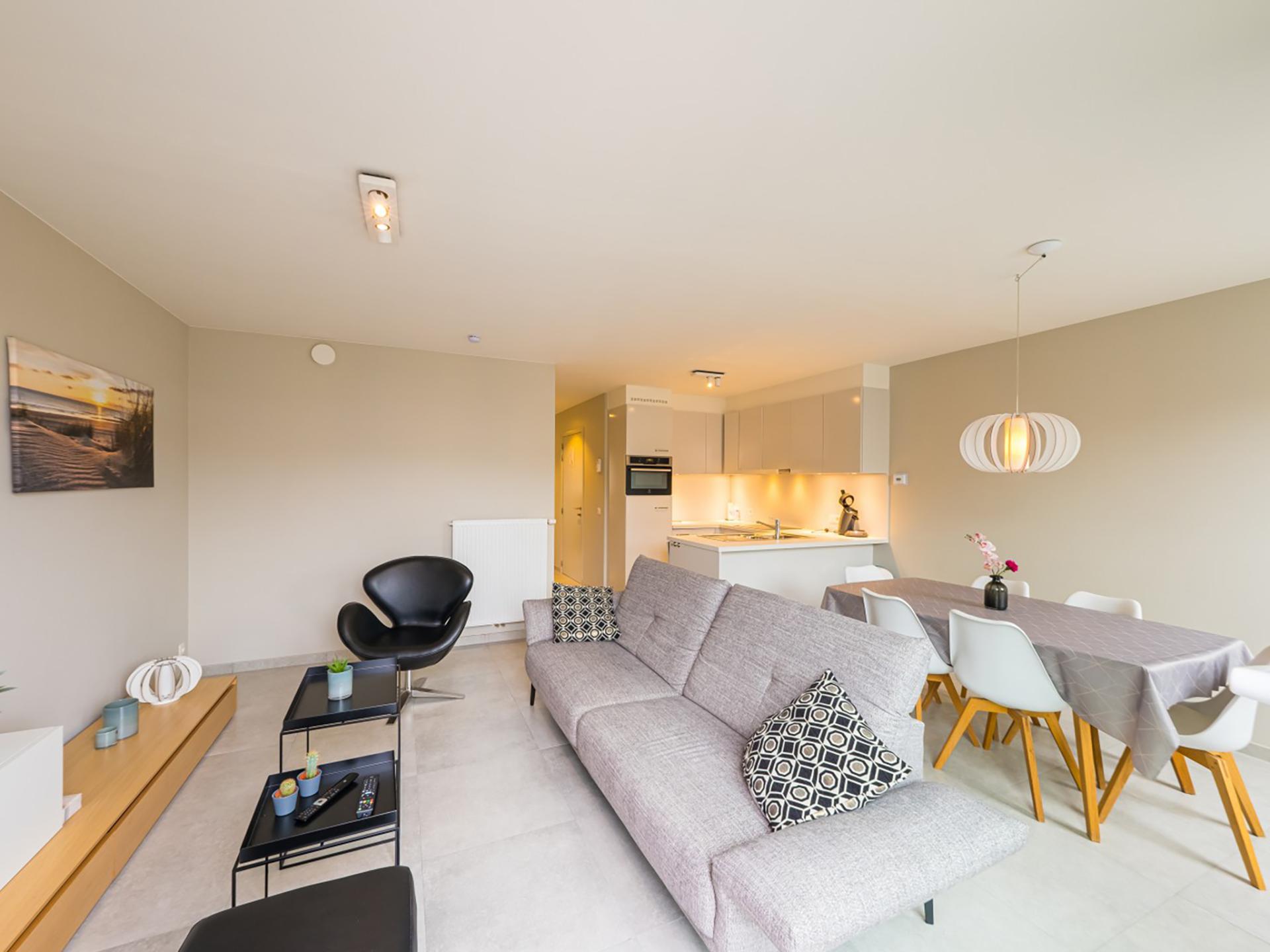 Licht appartement in Middelkerke met terras en zijzeezicht - foto 2