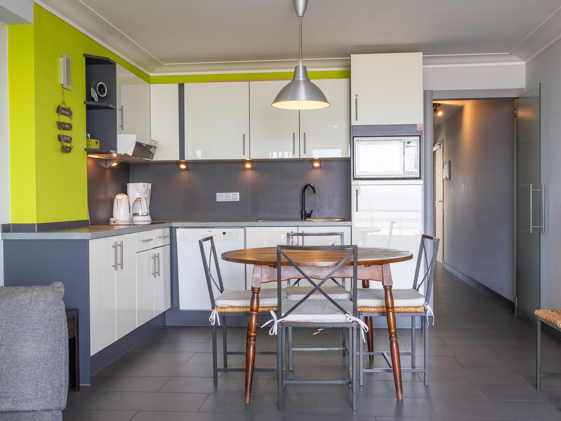 Licht appartement op de zeedijk met terras in Middelkerke - foto 4
