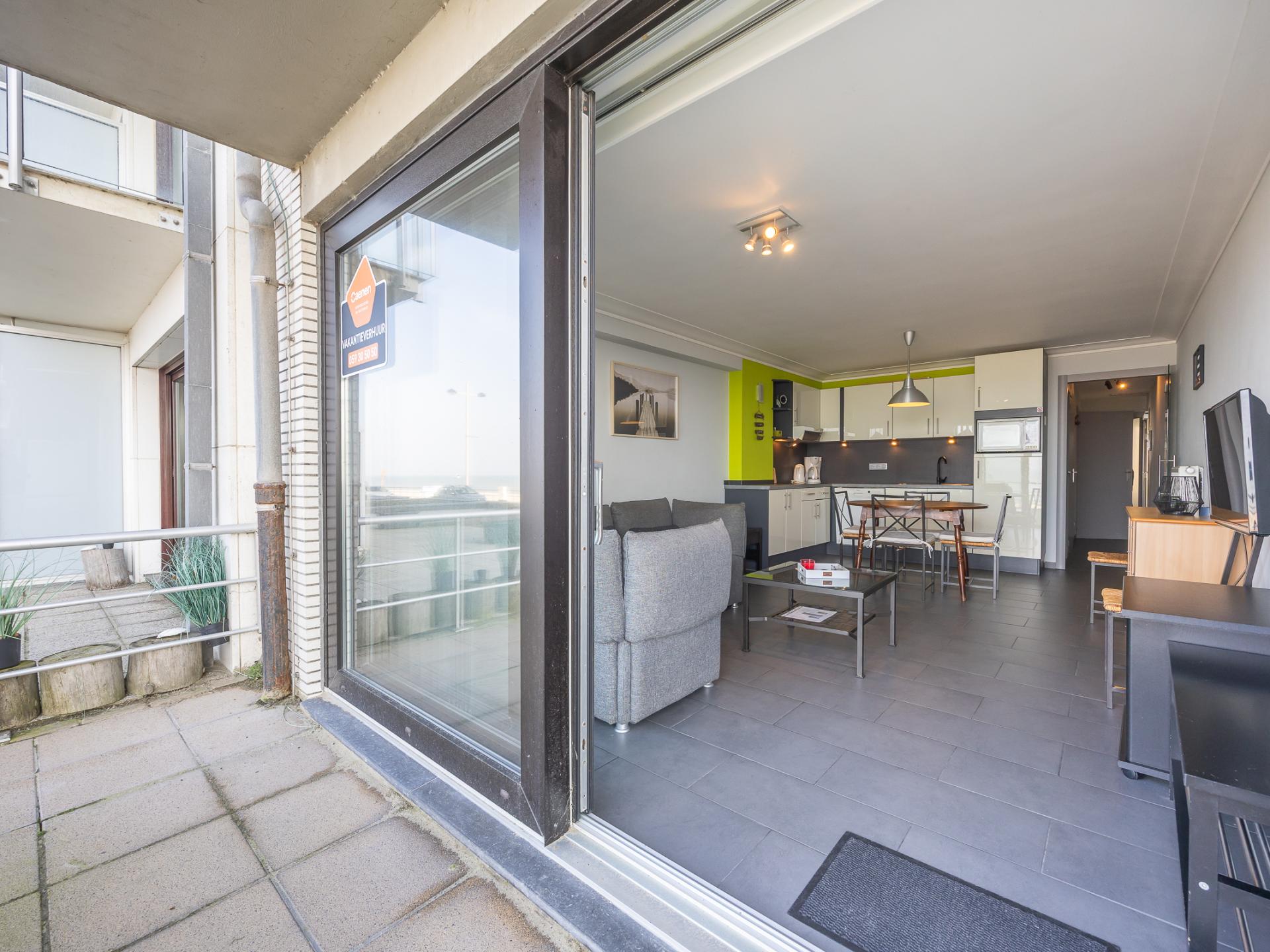 Licht appartement op de zeedijk met terras in Middelkerke - foto 15