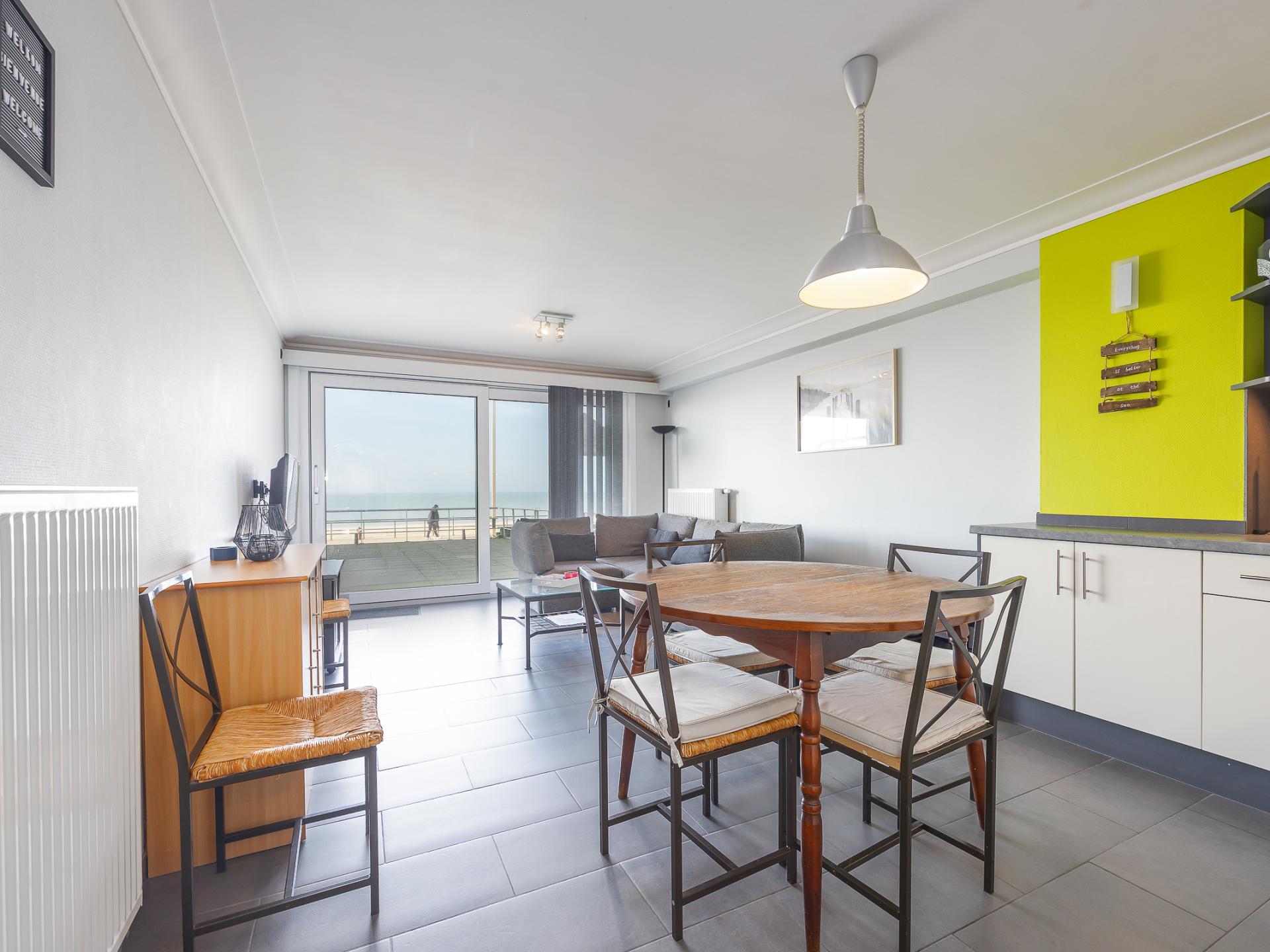 Licht appartement op de zeedijk met terras in Middelkerke - foto 7