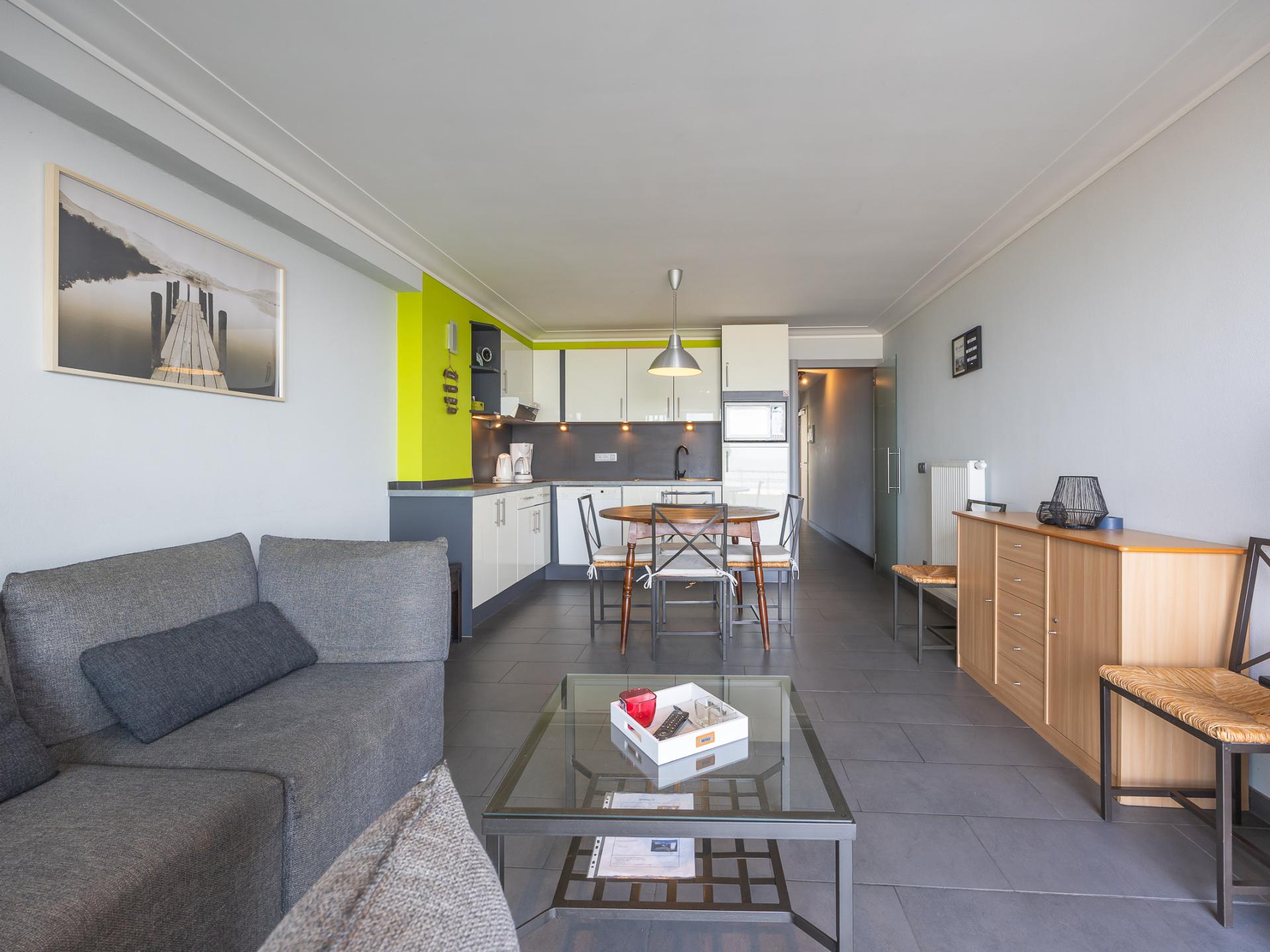 Licht appartement op de zeedijk met terras in Middelkerke - foto 2