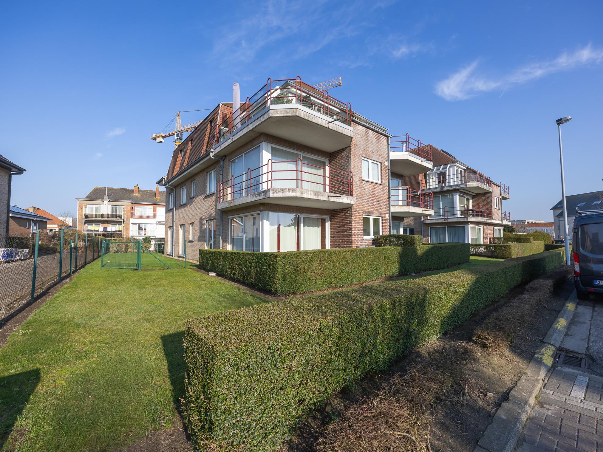 Licht appartement met 2 slaapkamers, tuin en garage vlakbij zee in Middelkerke - foto 6