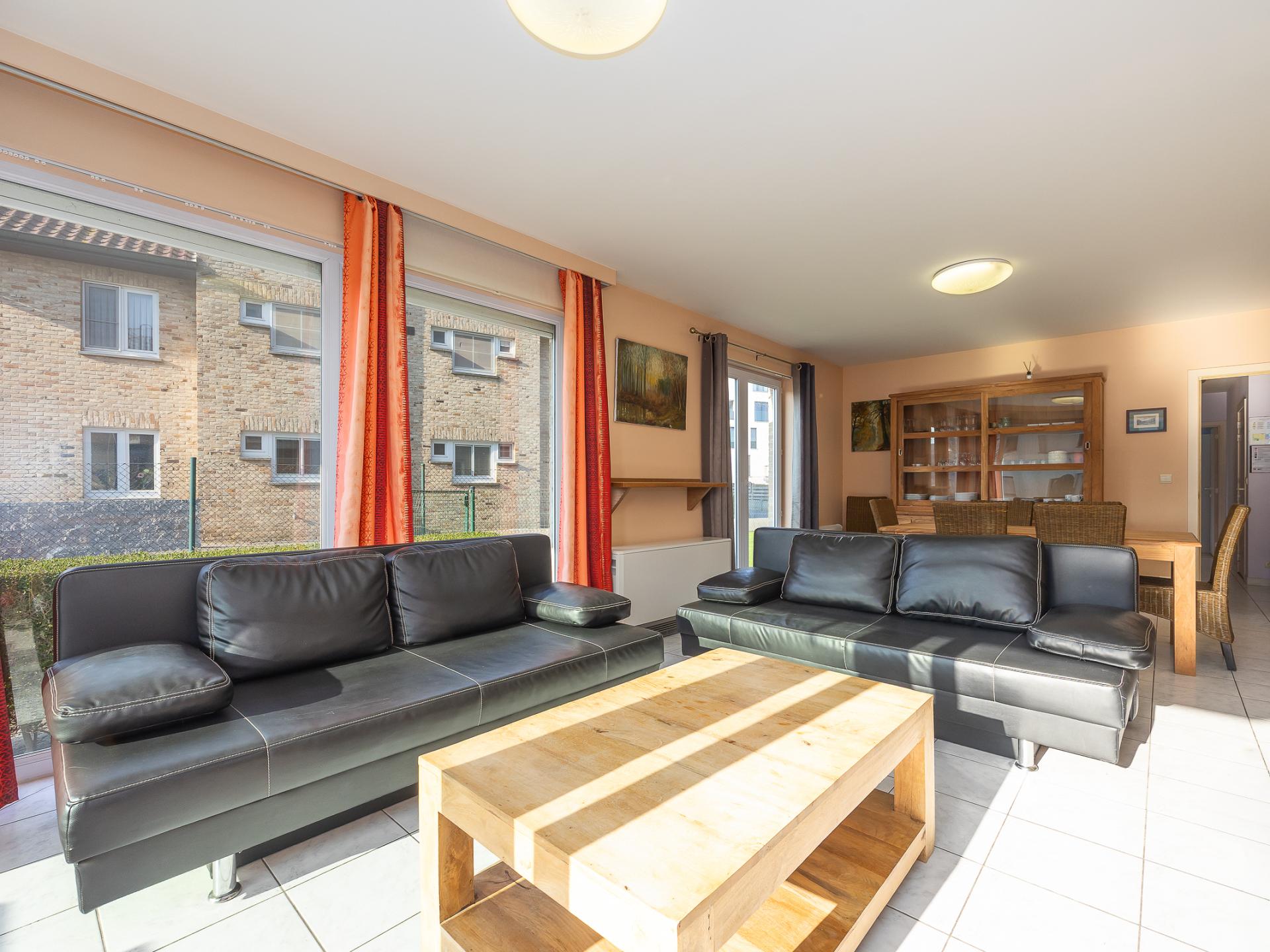 Licht appartement met 2 slaapkamers, tuin en garage vlakbij zee in Middelkerke - foto 3