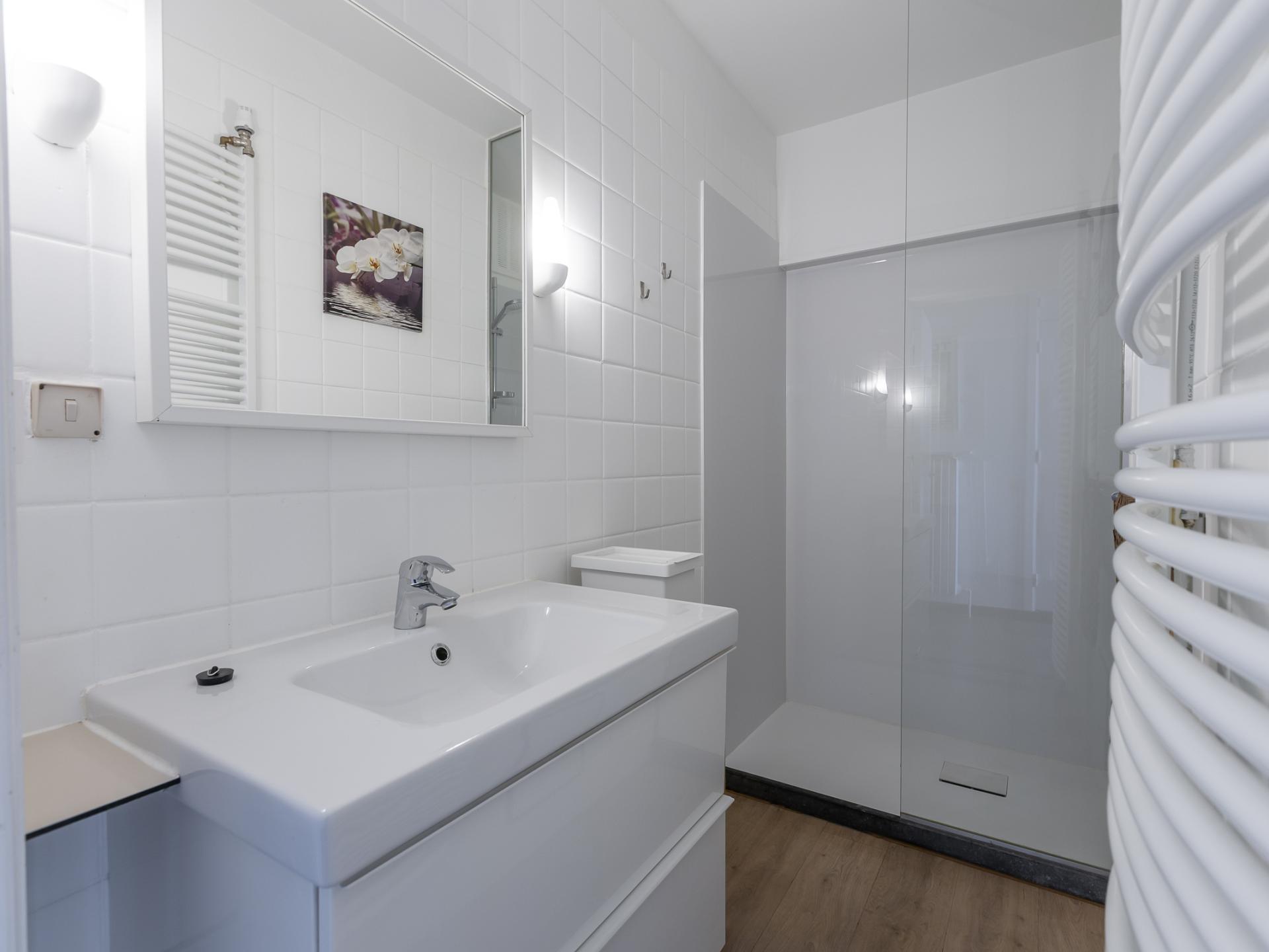 Zonovergoten appartement met panoramisch zeezicht in Middelkerke - foto 9