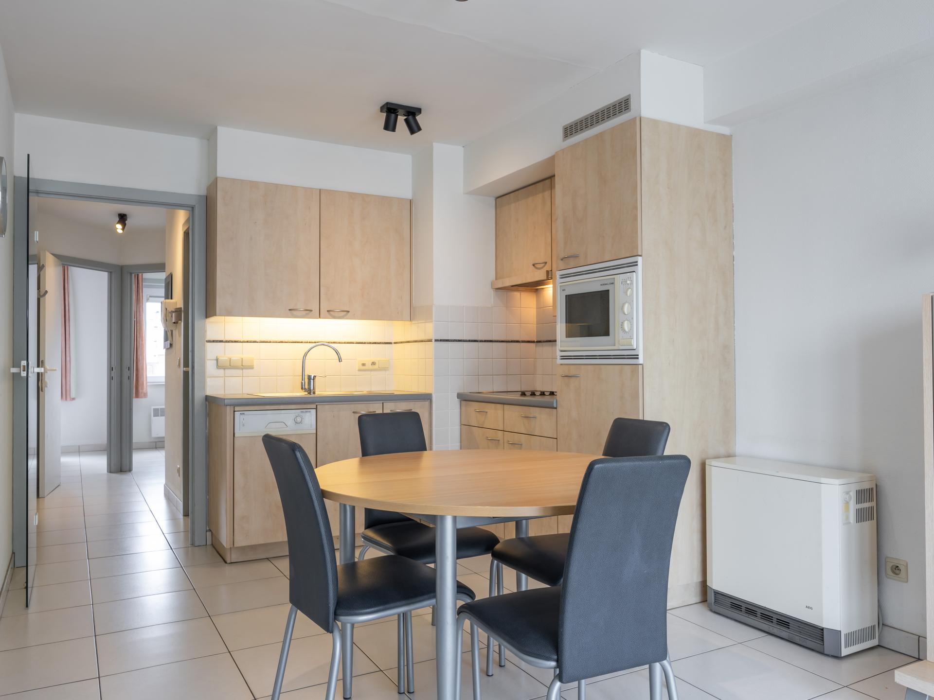 Centraal gelegen appartement in Middelkerke met zeezicht (4) - foto 8