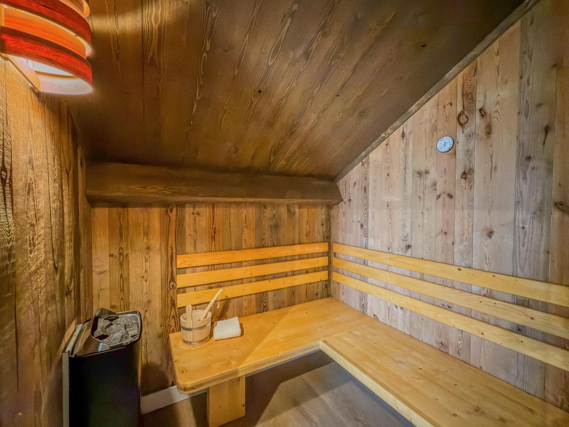 Luxe chalet met sauna en uitzicht op de Afritzer See – 8 personen - foto 8