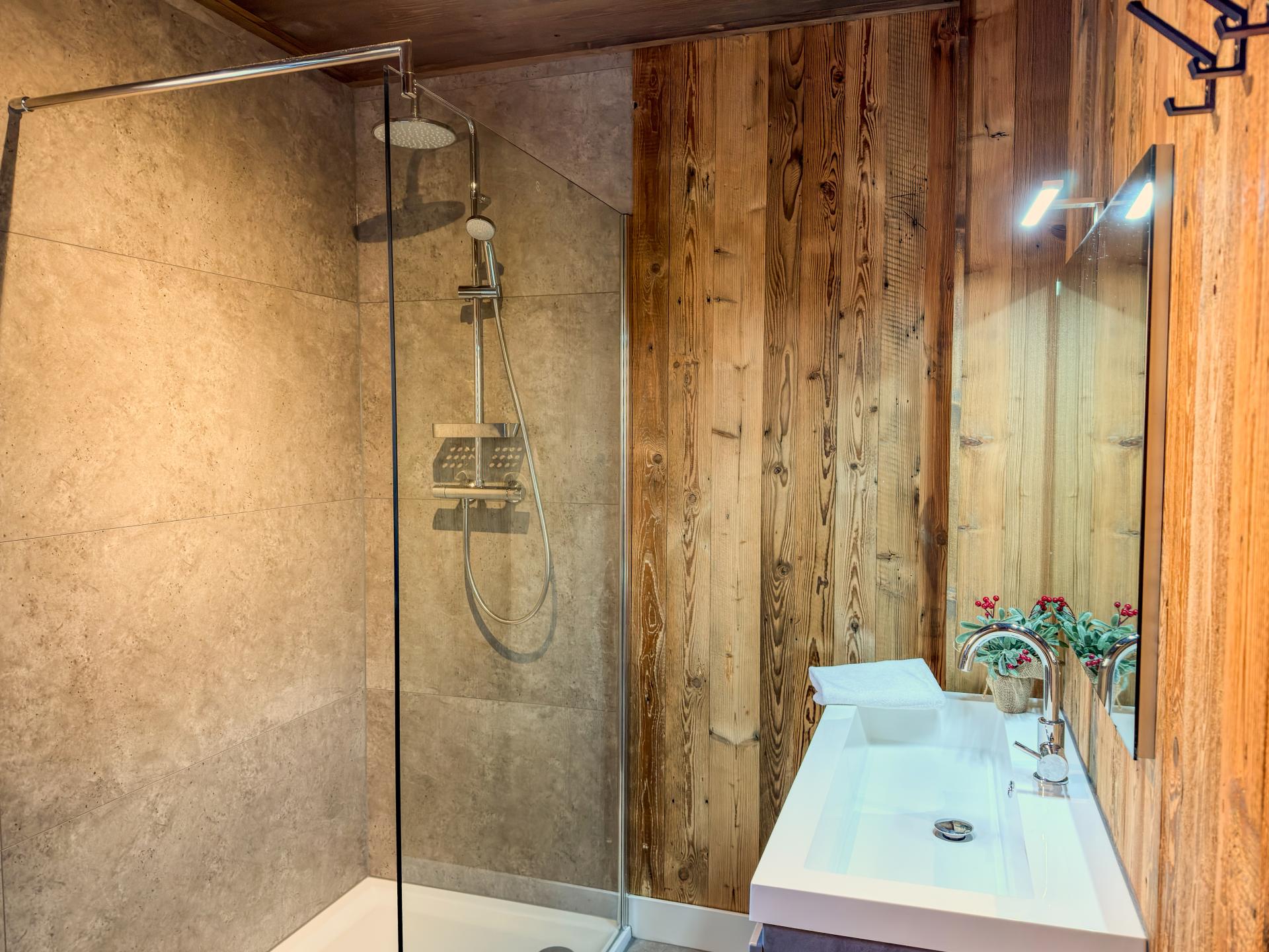Luxe chalet met sauna en uitzicht op de Afritzer See – 8 personen - foto 31