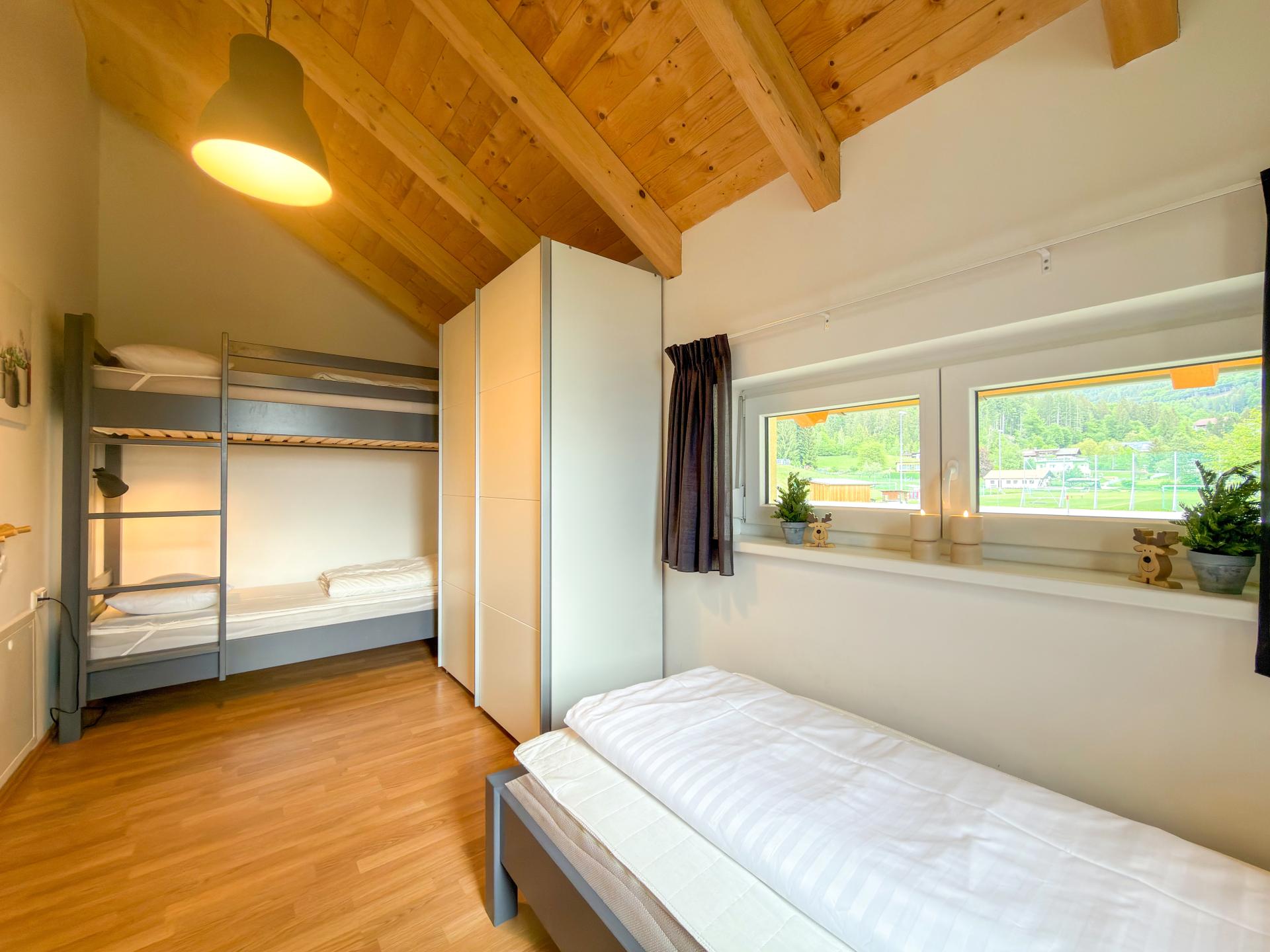Ruime villa voor 12 personen direct aan de skipiste in Kötschach-Mauthen - foto 9