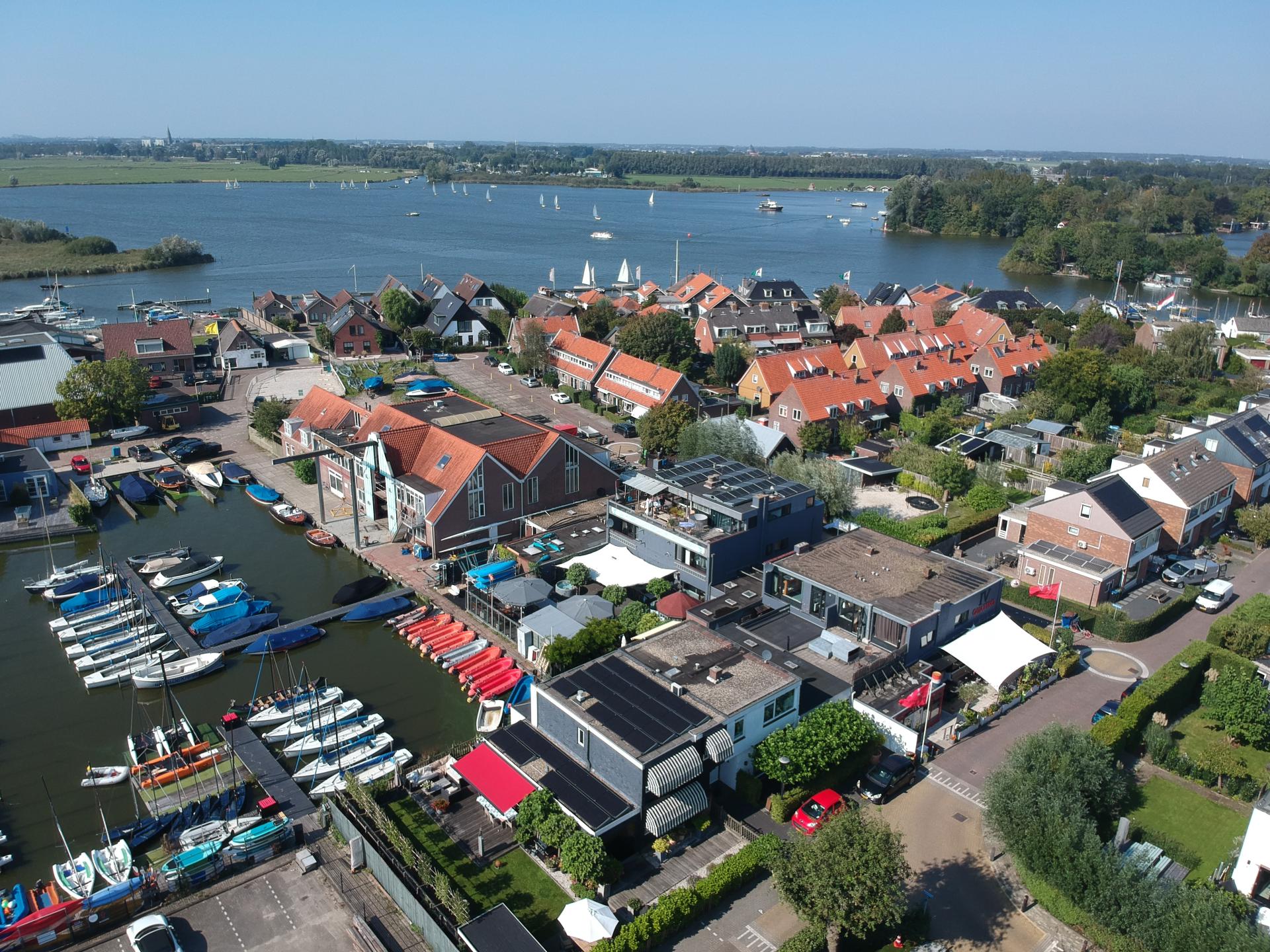 Groepsappartement Kaag: dakterras met spa-bad en watersport aan de haven - foto 17