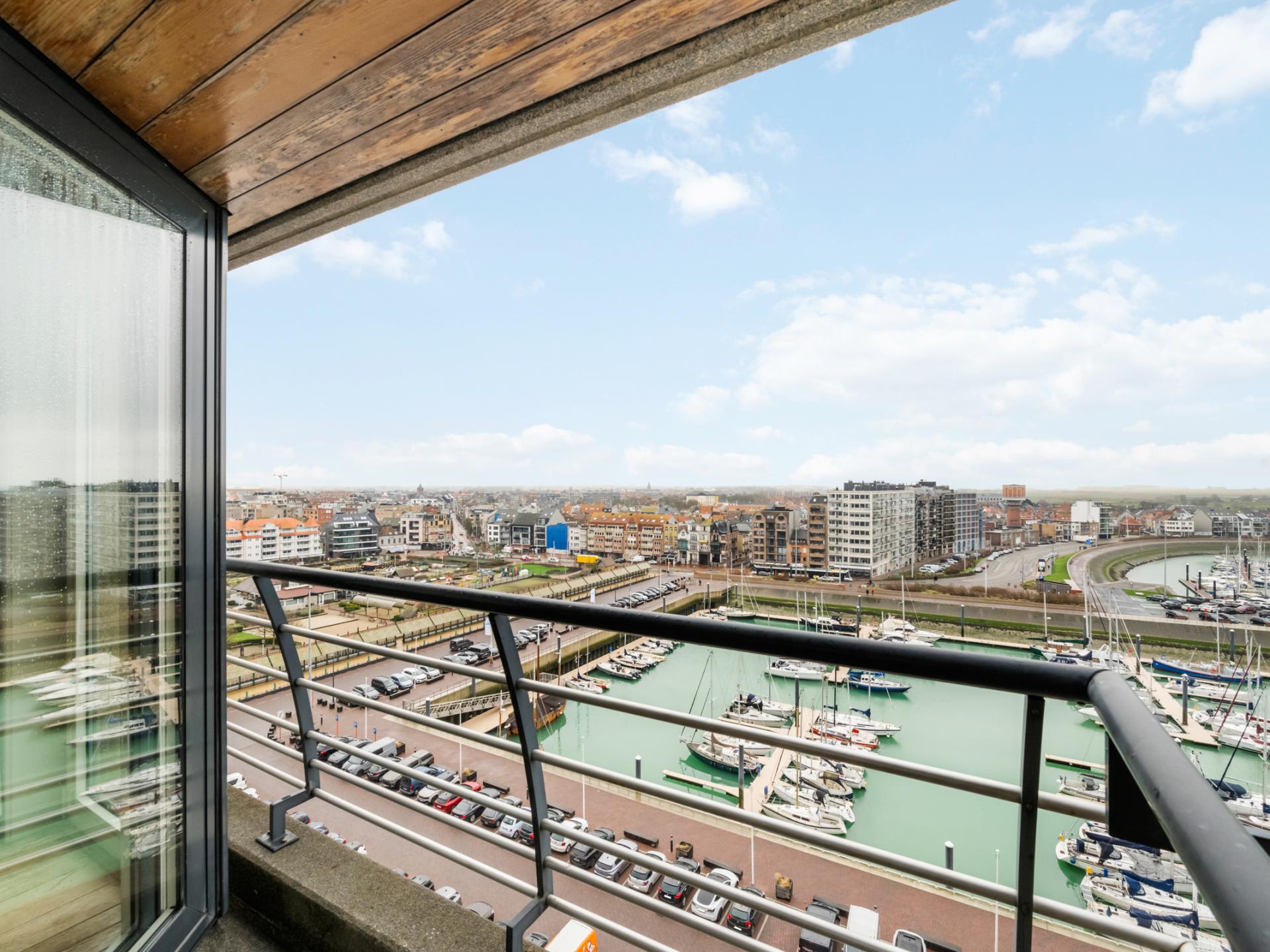 Licht duplex appartement met zonneterras en panoramisch zicht op de jachthaven - foto 2
