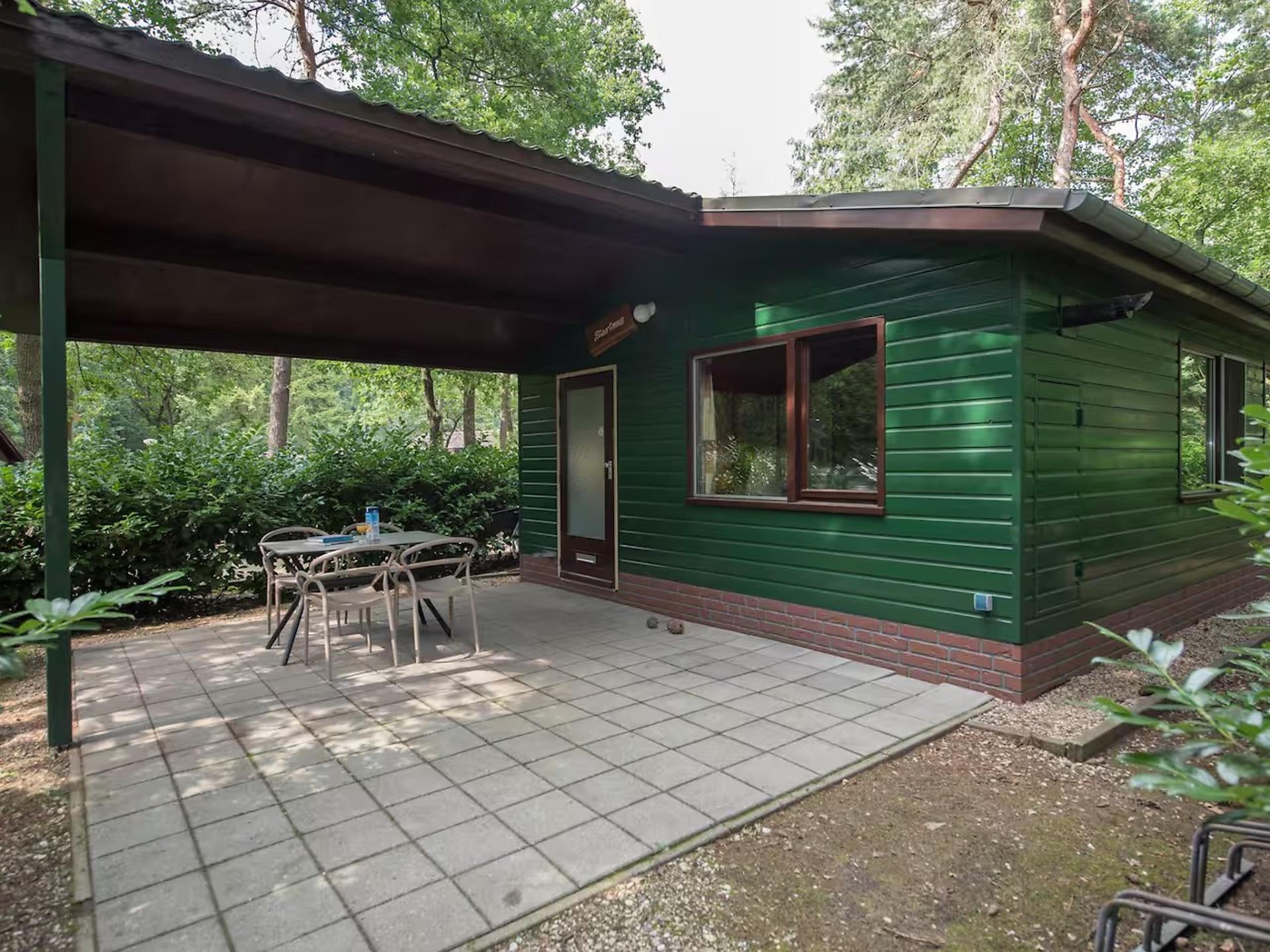Vrijstaande bungalow De Wielewaal met overdekt terras in bosrijk Heesch - foto 1
