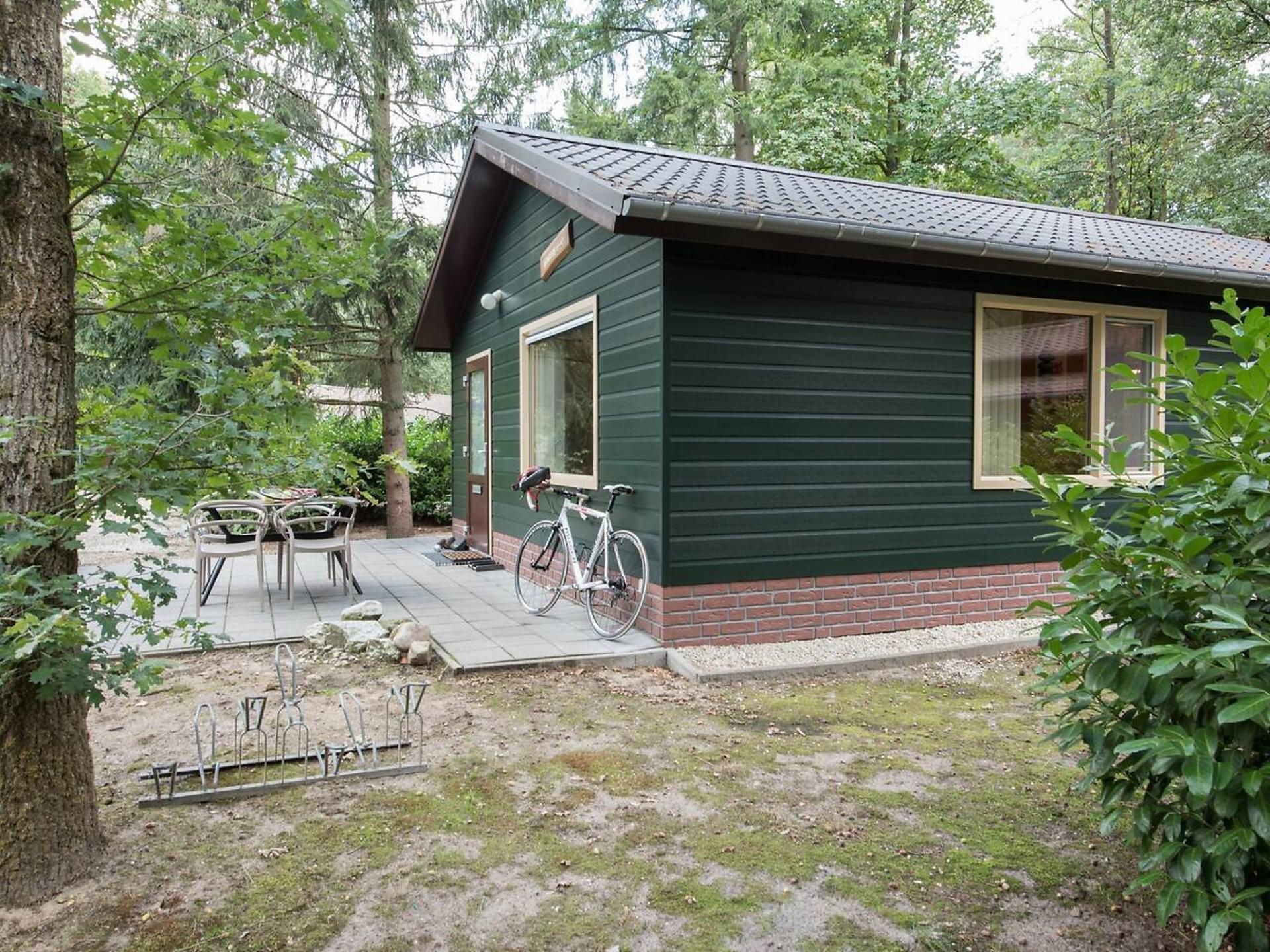 Vrijstaande bungalow met bad en uitzicht op de vijver in Heesch - foto 4