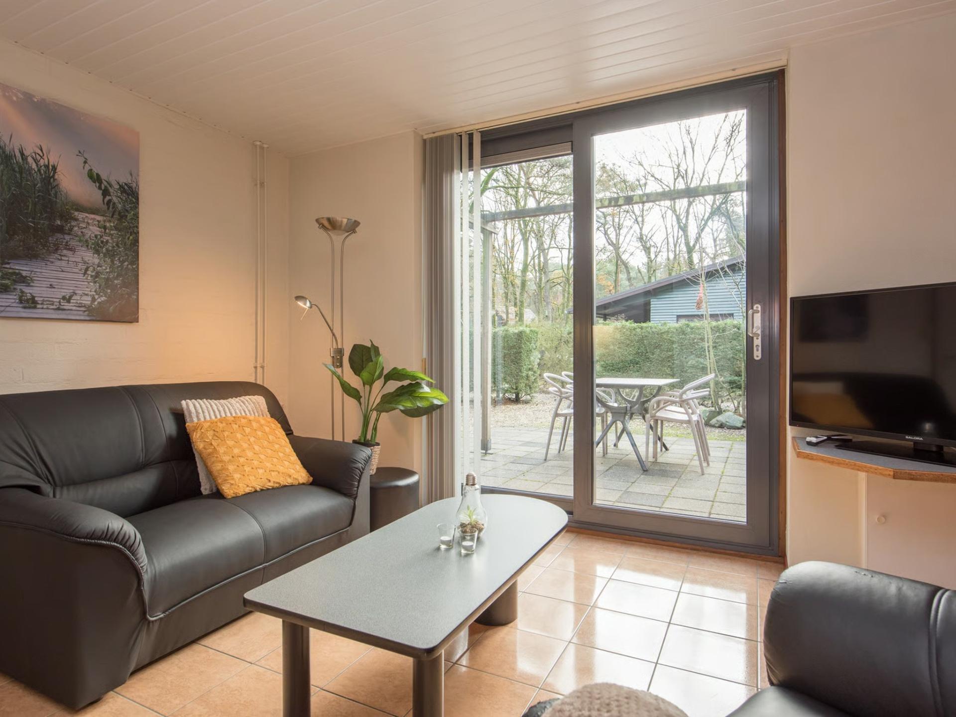 Knusse bungalow voor 2 in het groen van Heesch, dichtbij natuur en centrum - foto 7