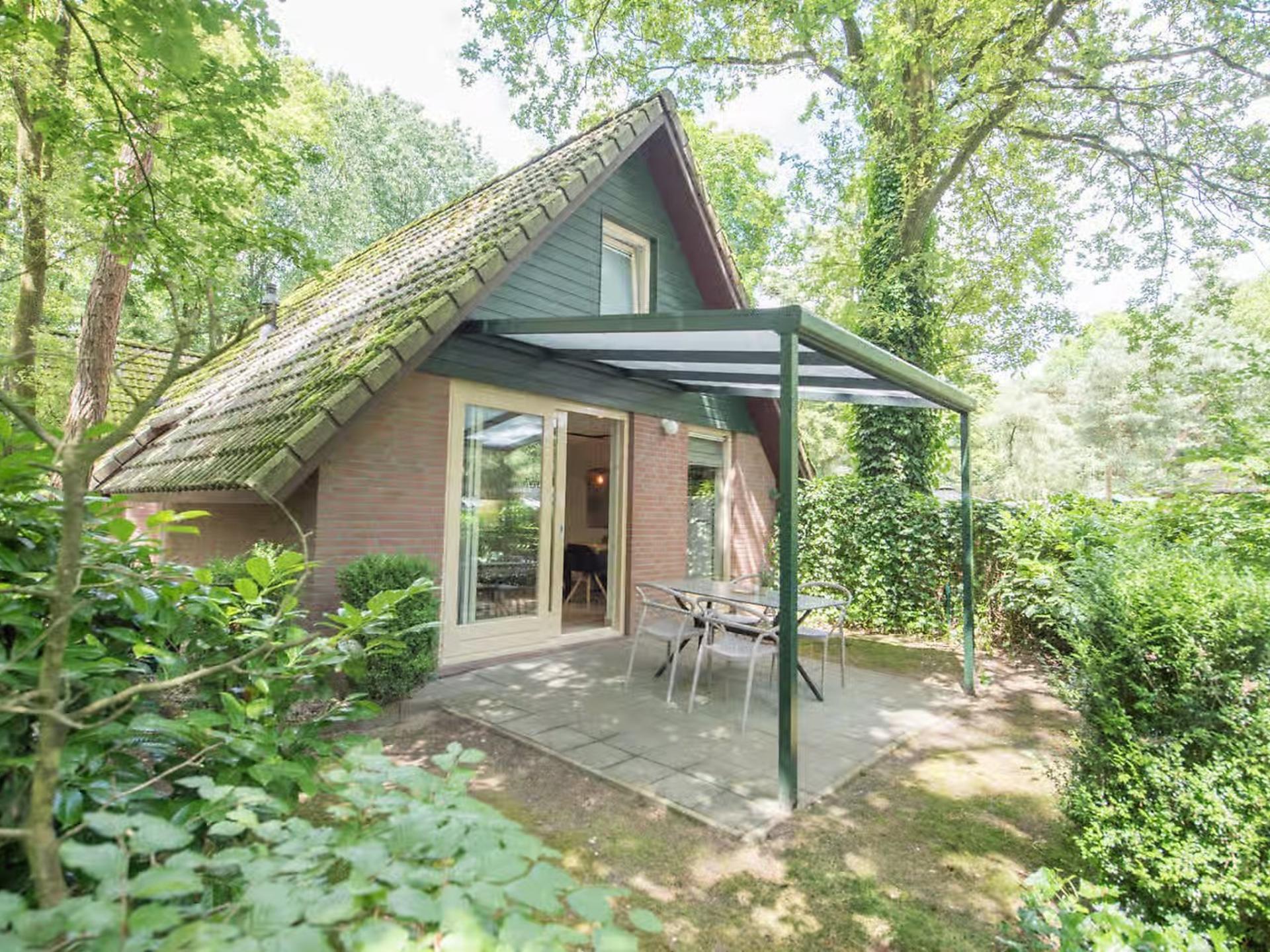 Vrijstaande Oeverzwaluw: luxe lodge aan de vijver in Heesch - foto 6
