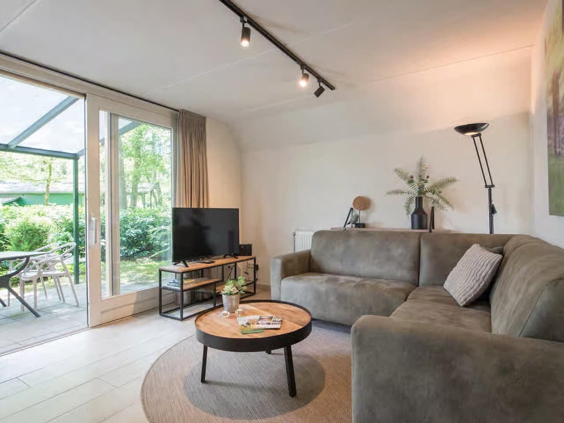 Vrijstaande Oeverzwaluw: luxe lodge aan de vijver in Heesch - foto 7