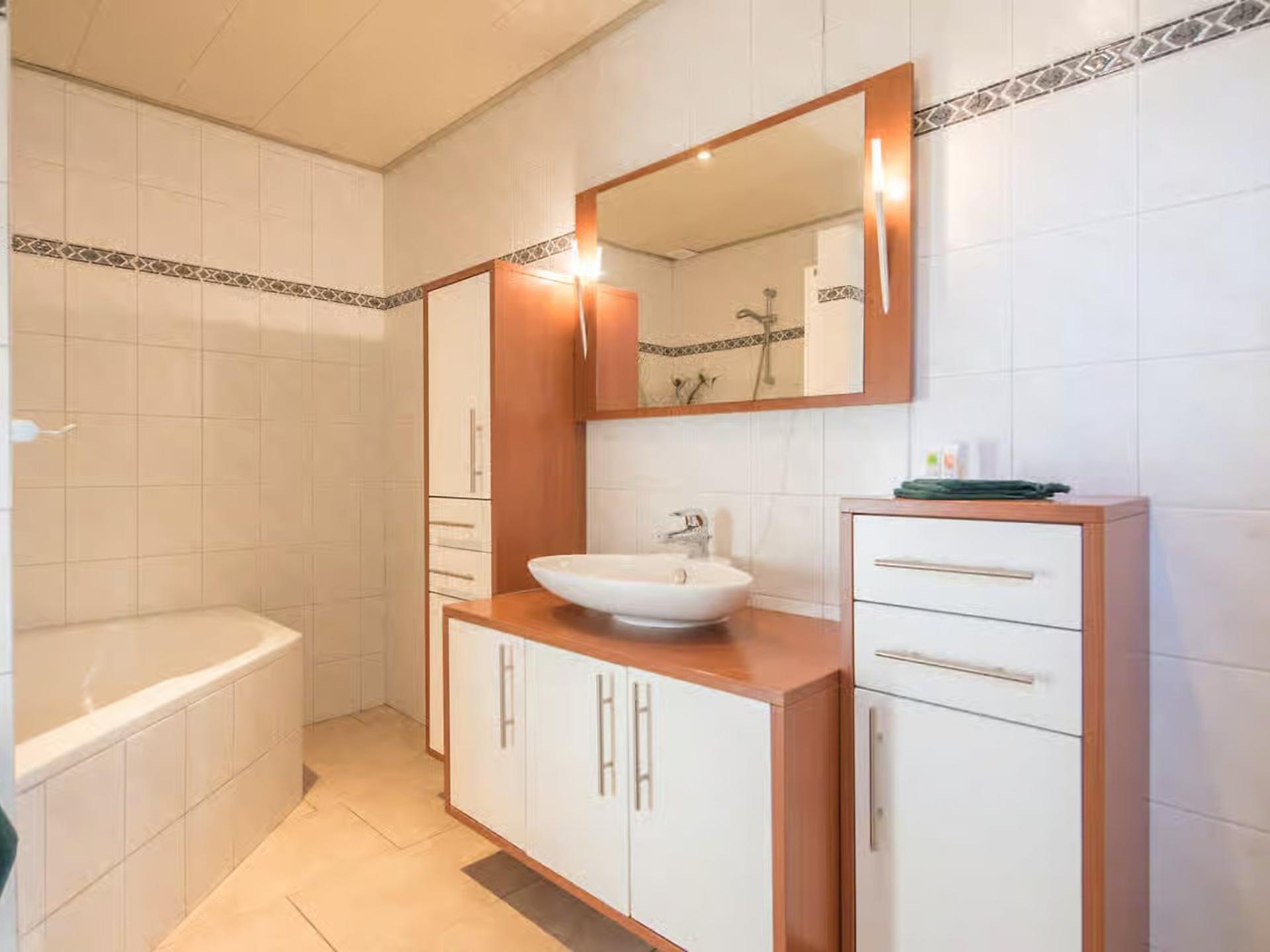 Luxe villa met ligbad en vrij uitzicht voor 4 in Heesch - foto 10