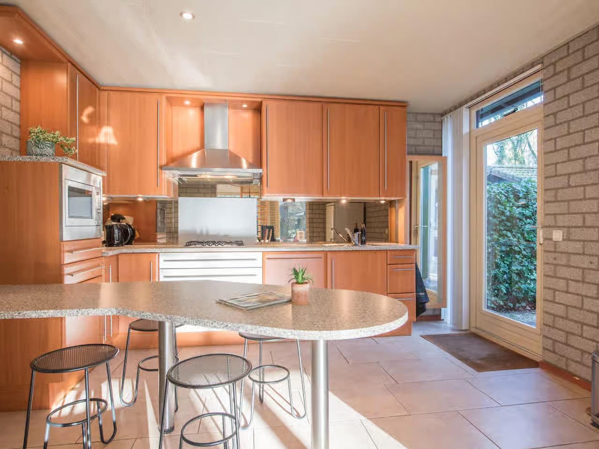 Luxe villa met ligbad en vrij uitzicht voor 4 in Heesch - foto 8
