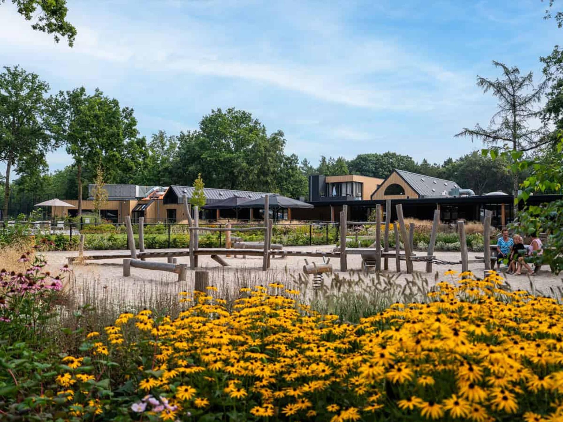 Vrijstaande bungalow op Resort de Brabantse Kempen met zwembad en bosrijke omgeving - foto 50