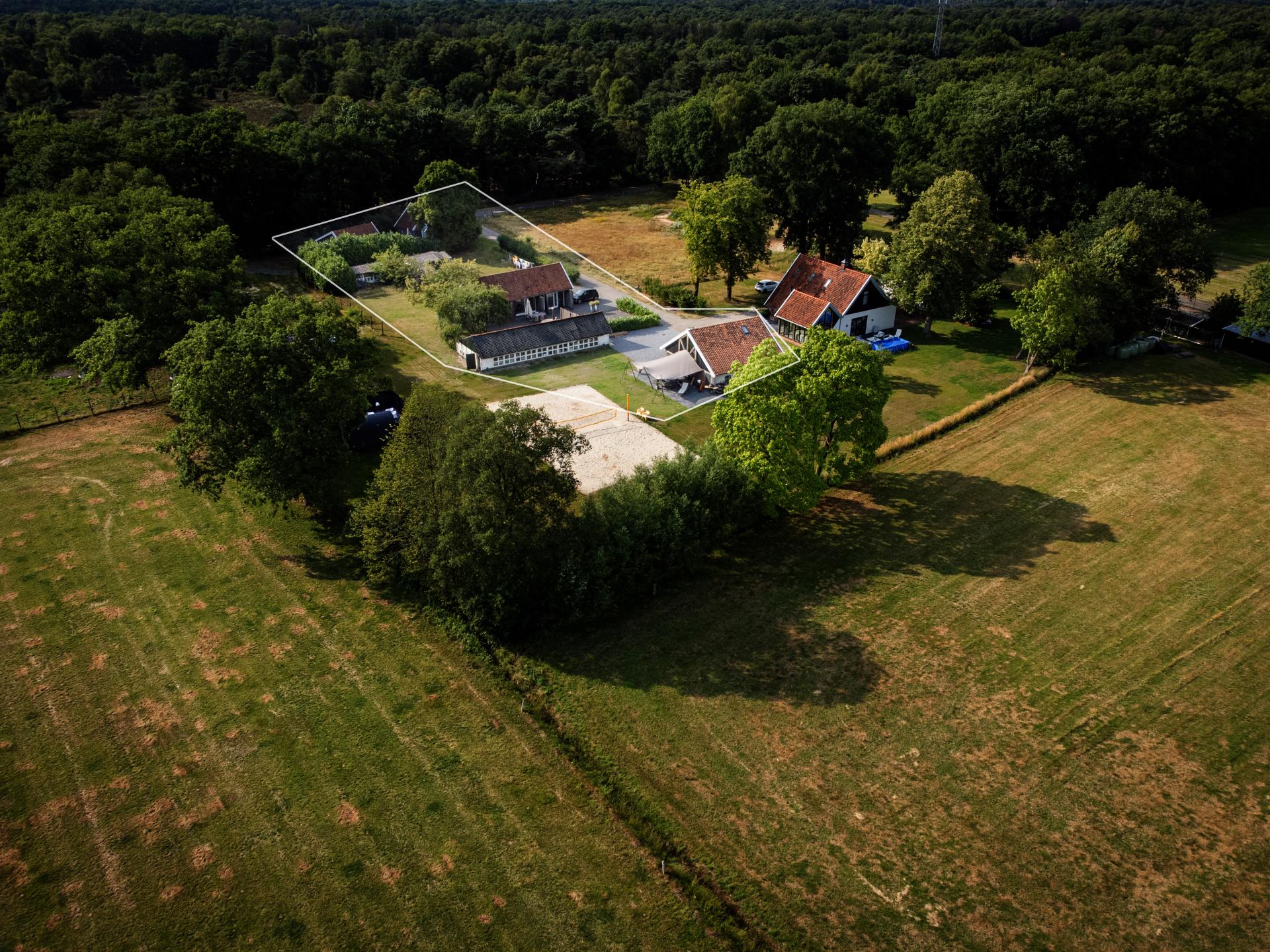 Drie sfeervolle vakantiewoningen met sauna en hottub op rustig Twents erf - foto 68