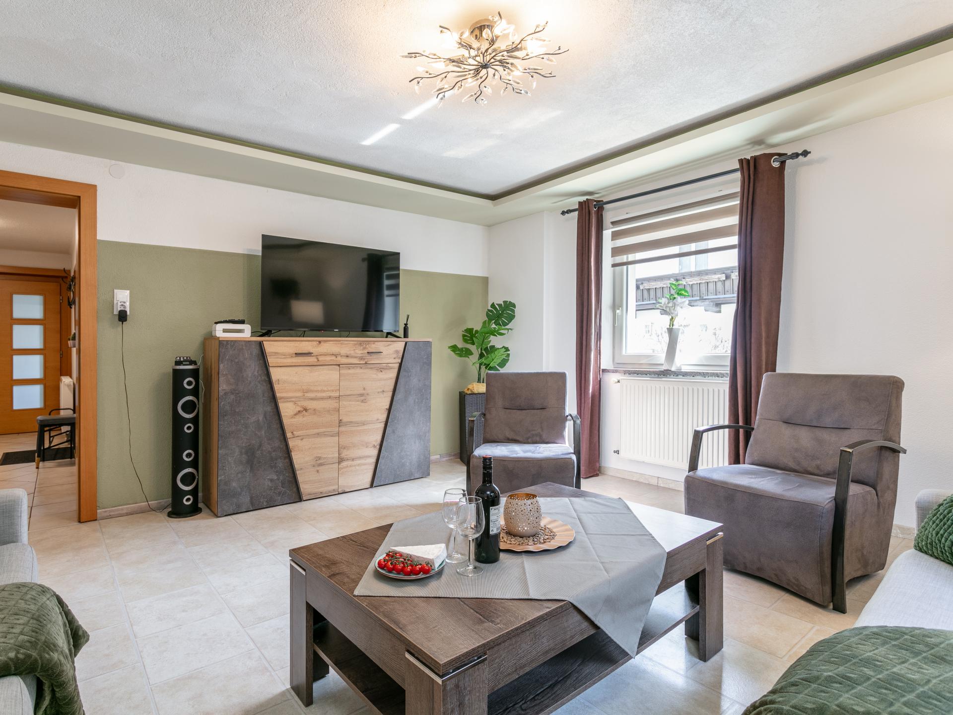 Ruim hondvriendelijk appartement met omheinde tuin in Radfeld - foto 7