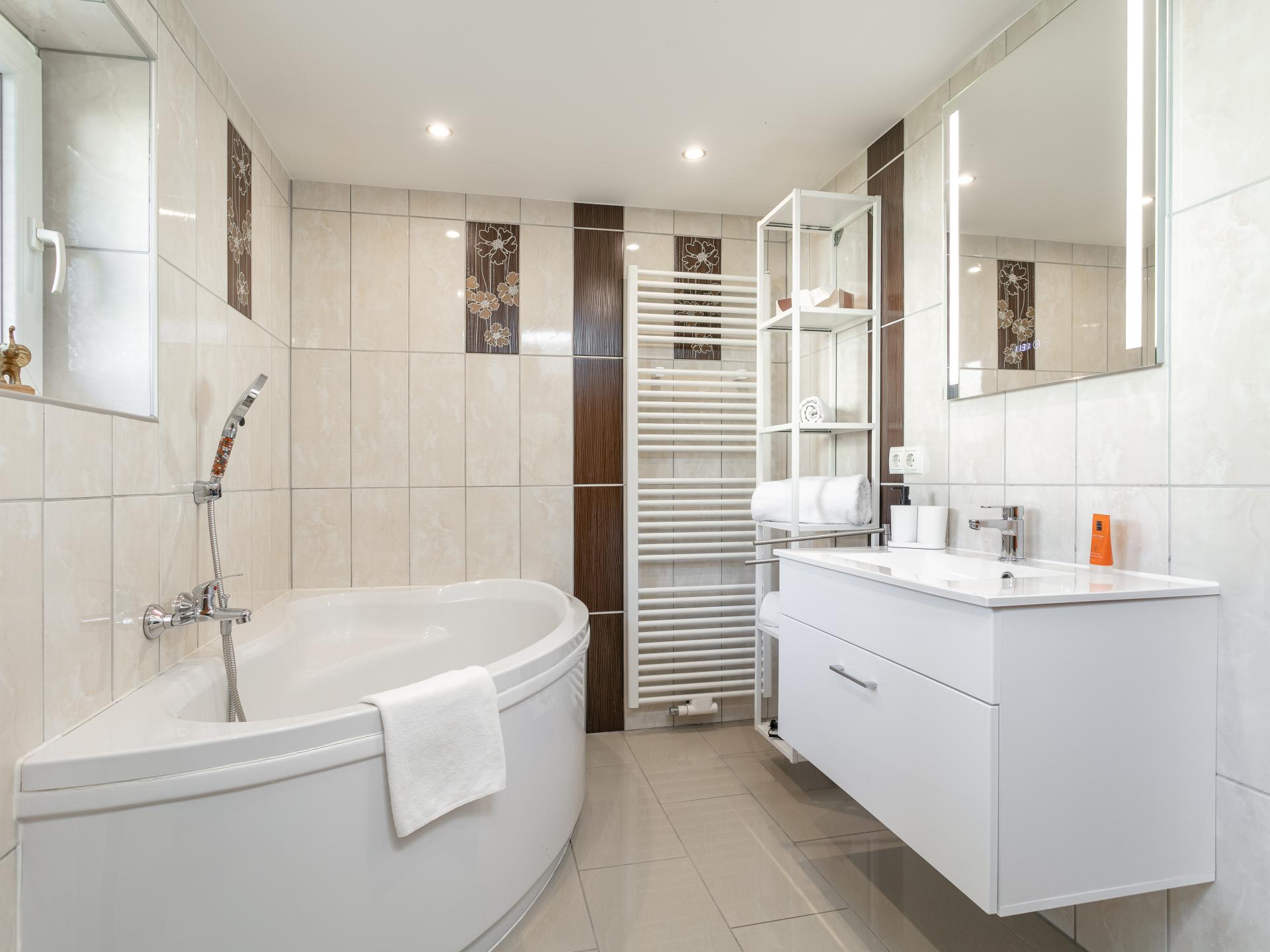 Ruim hondvriendelijk appartement met omheinde tuin in Radfeld - foto 15