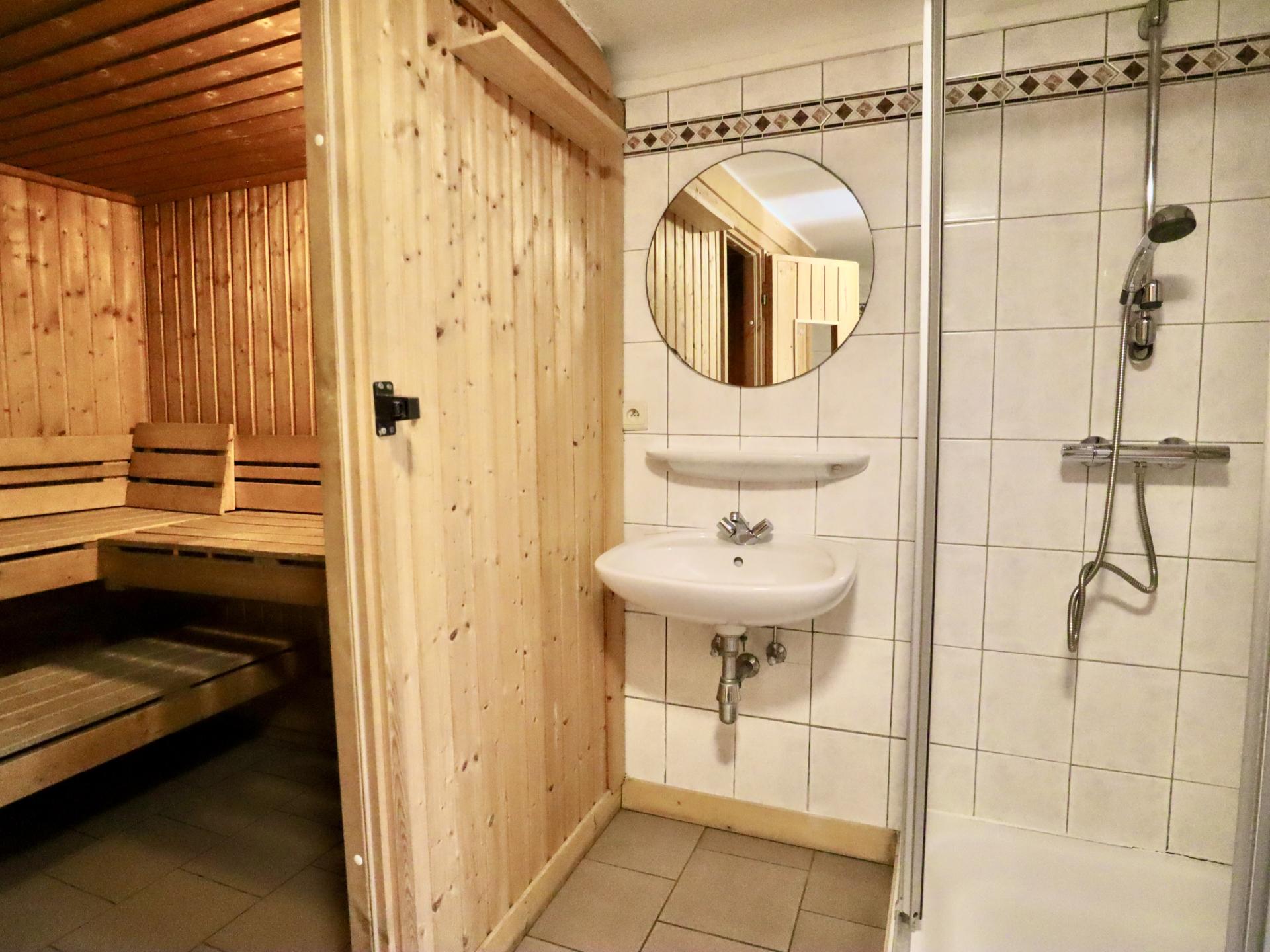 Vrijstaand groepshuis in Lierneux voor 30 personen met sauna - foto 8