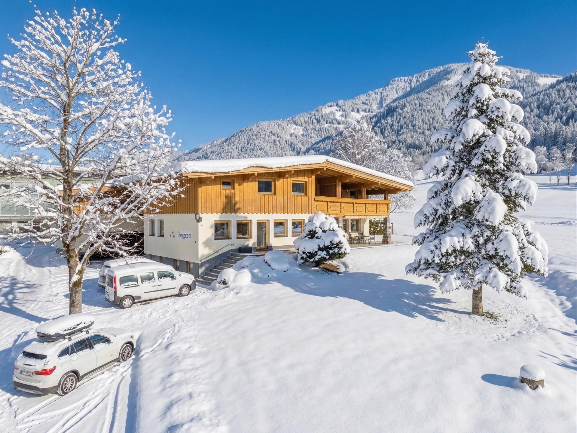 Knus Tiroler appartement in Söll, 270m van de skipiste - foto 15