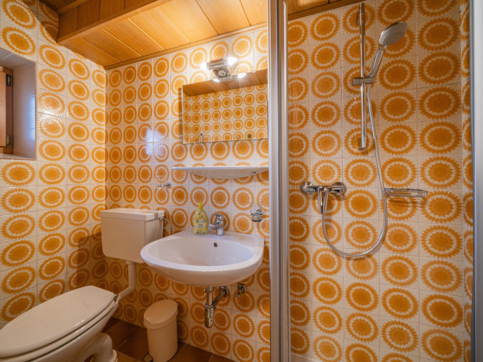 Knus Tiroler appartement in Söll, 270m van de skipiste - foto 17