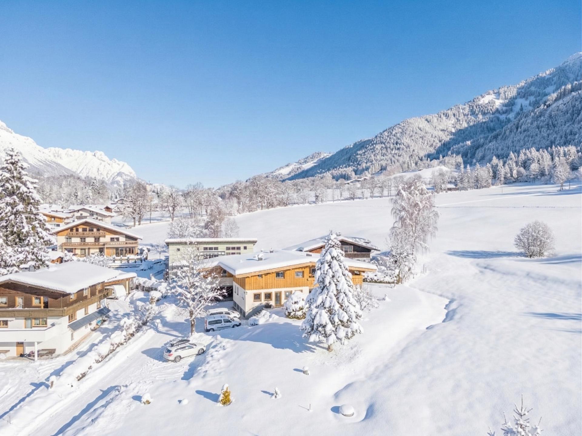 Knus Tiroler appartement in Söll, 270m van de skipiste - foto 21